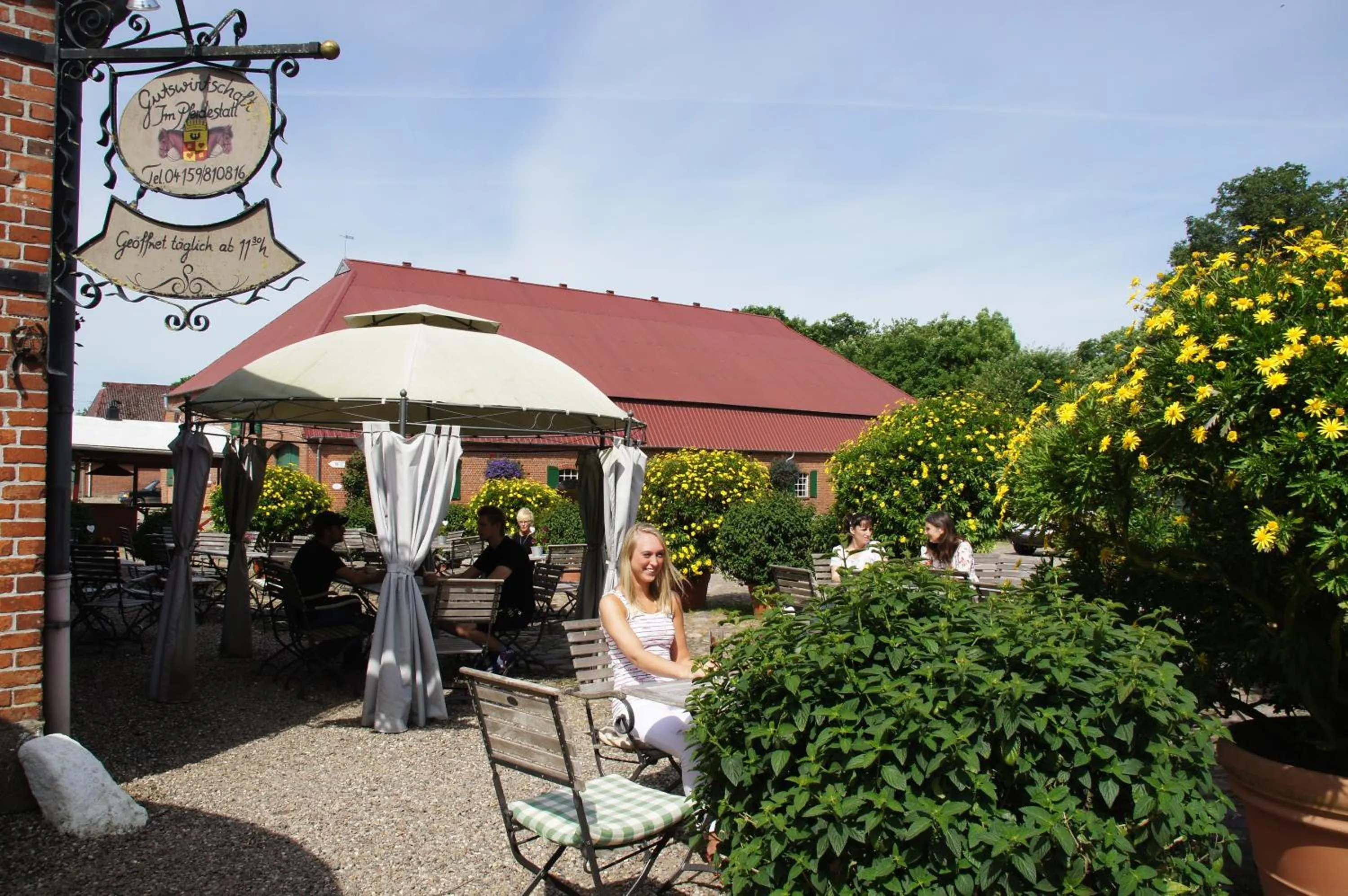 Restaurant/places to eat in Gut Basthorst