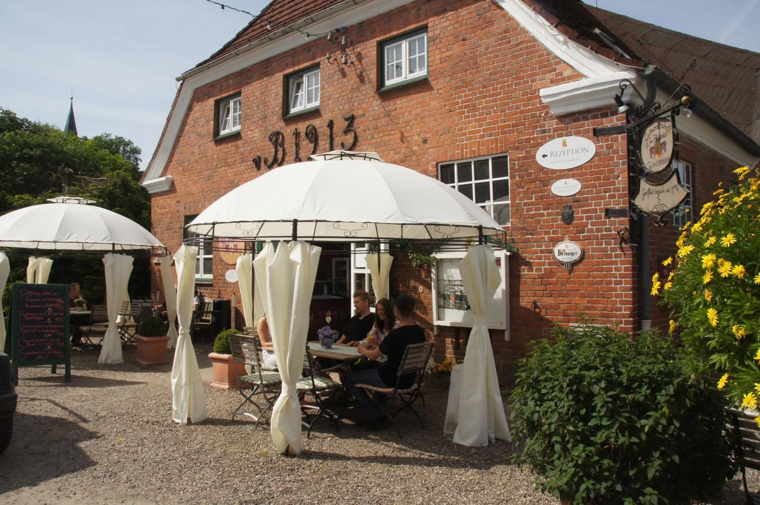 Restaurant/places to eat in Gut Basthorst