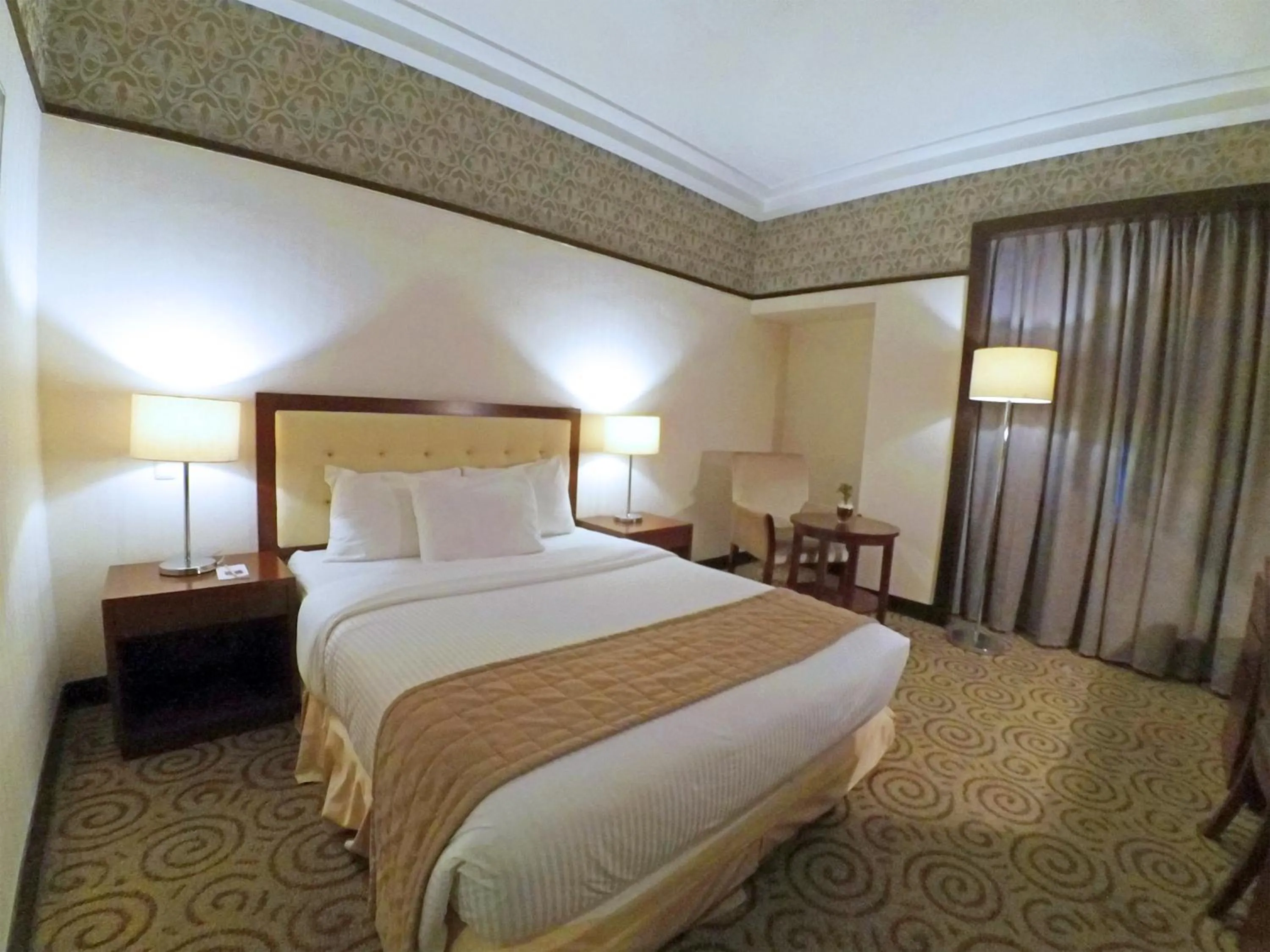 Bed in The Plaza Hotel Balanga City