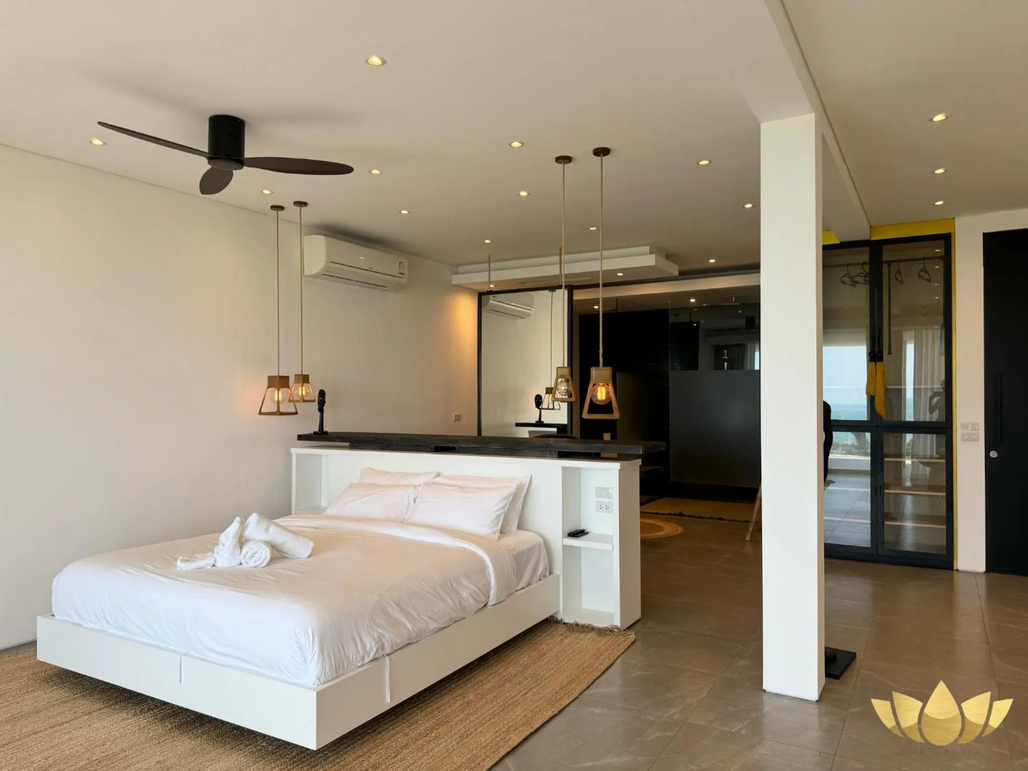 Bed in Golden Lotus Villas