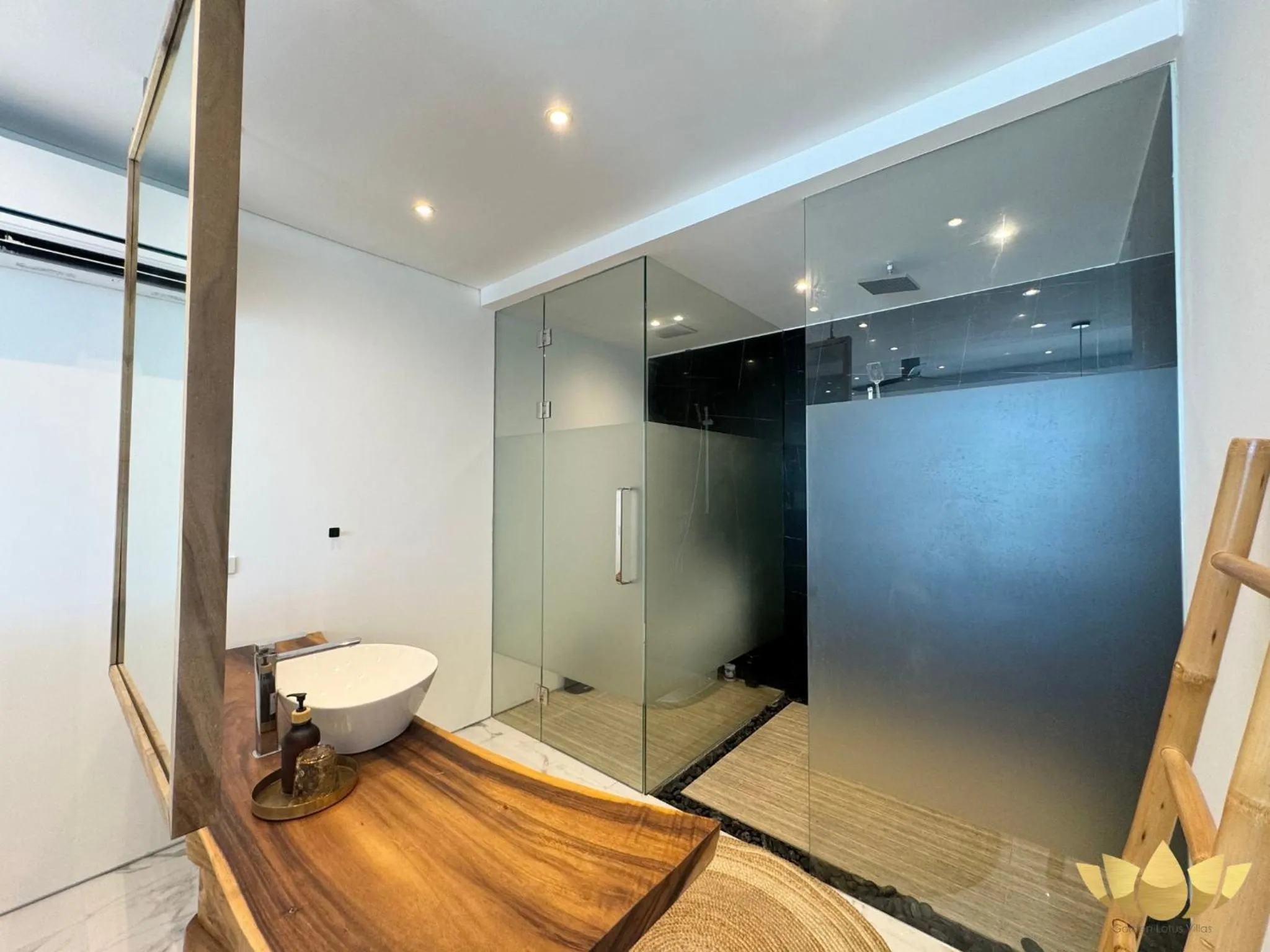 Golden Lotus Villas