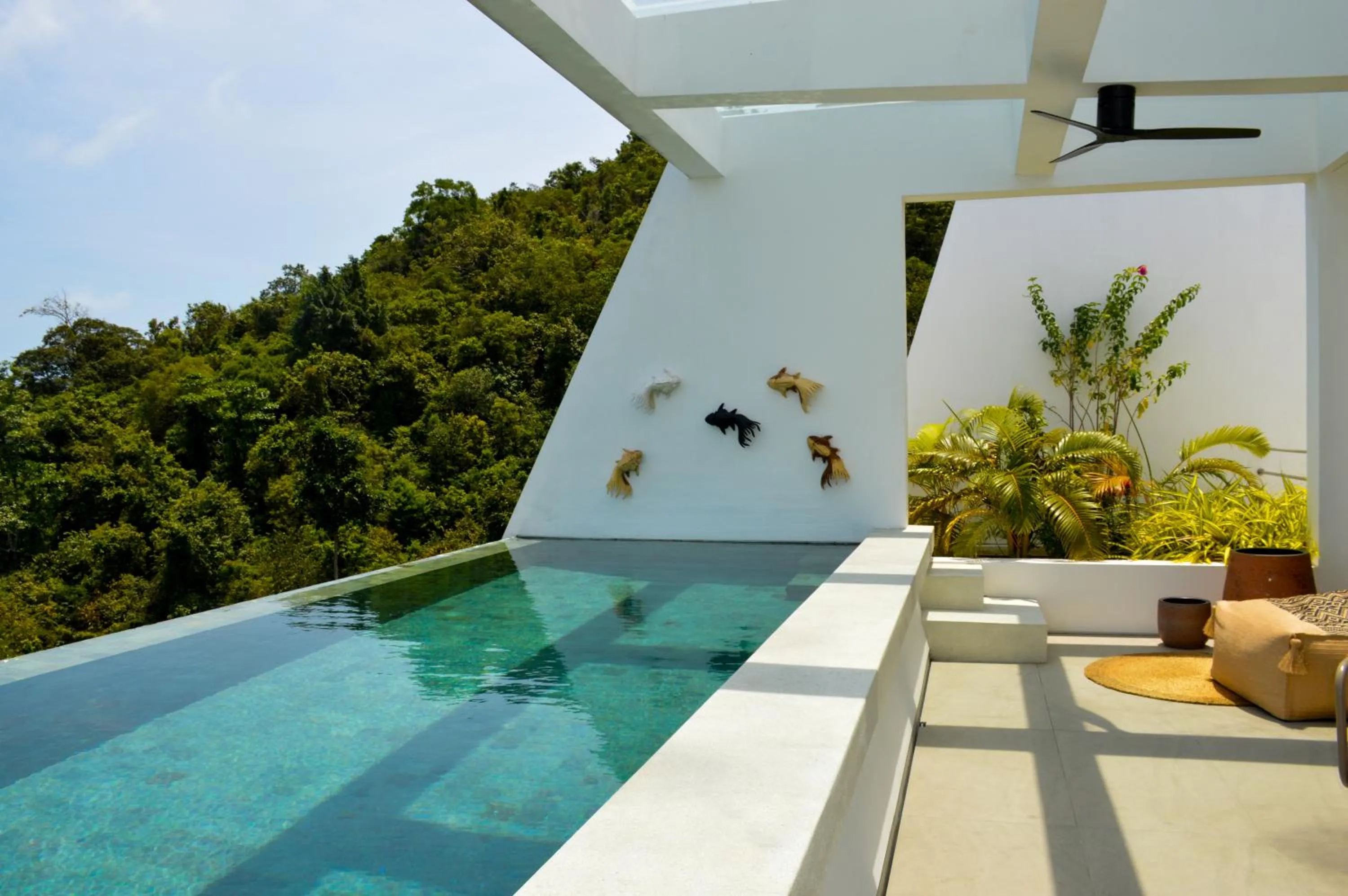 Swimming pool in Golden Lotus Villas