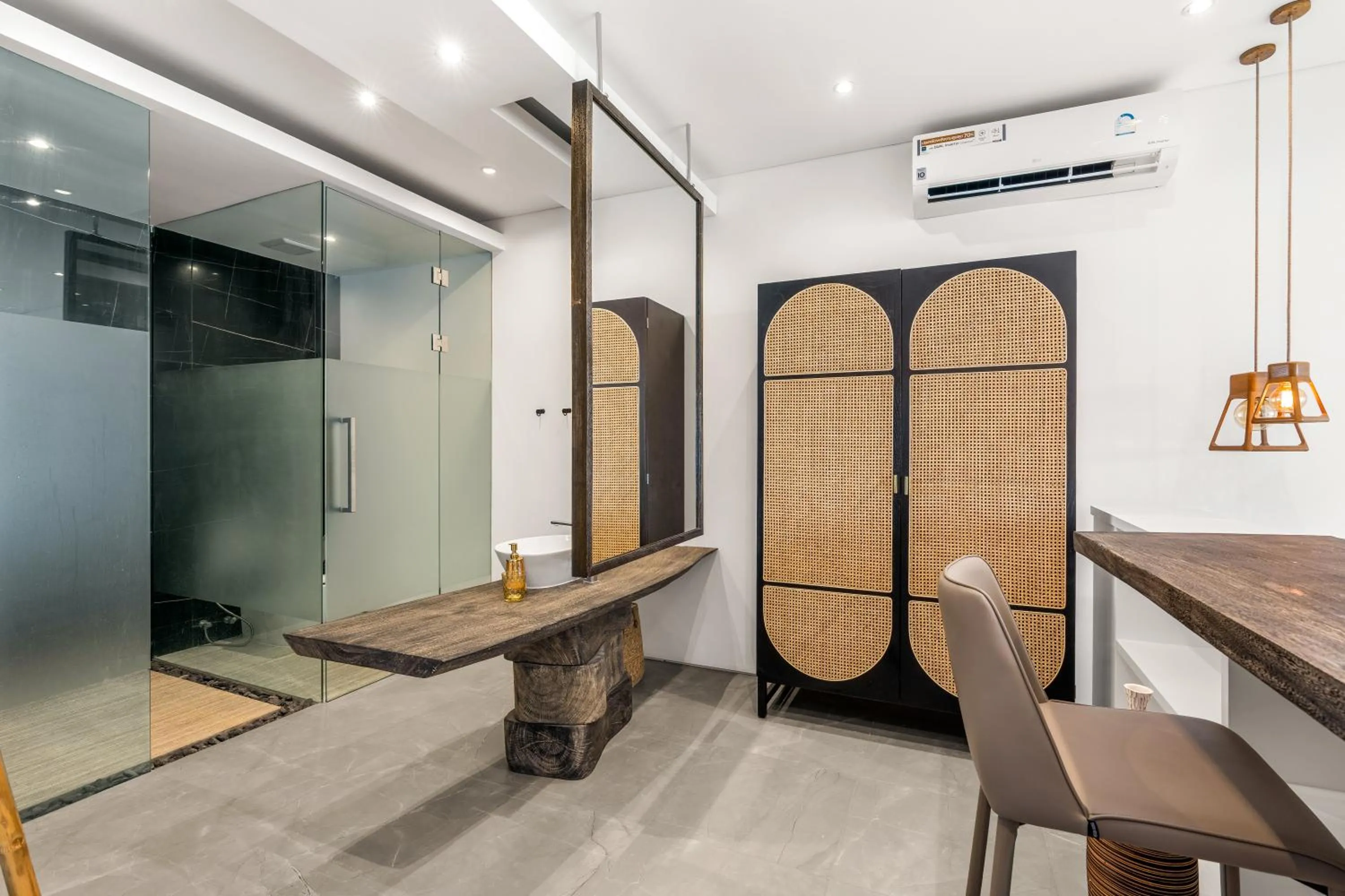 Shower in Golden Lotus Villas