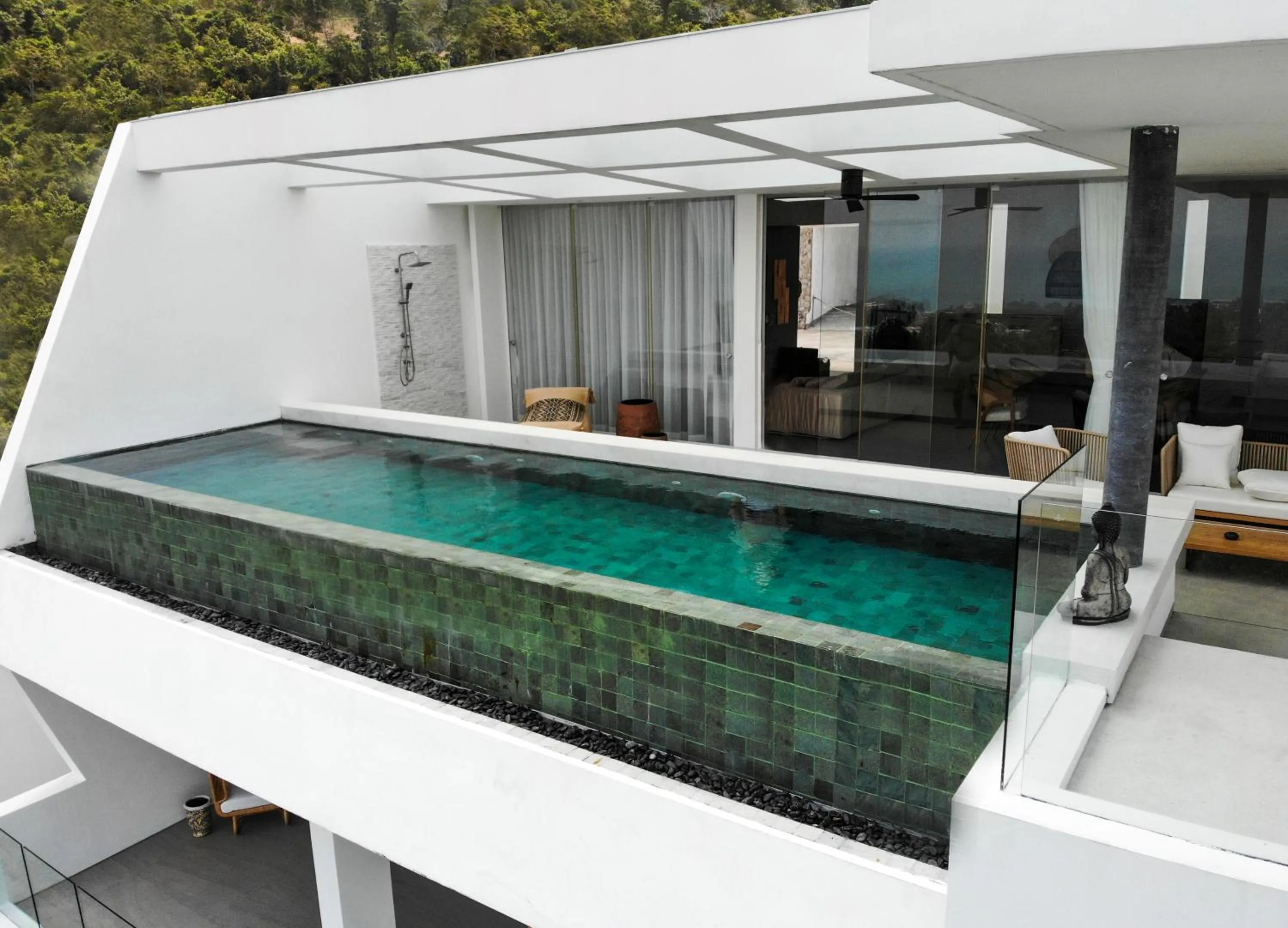 Swimming pool in Golden Lotus Villas