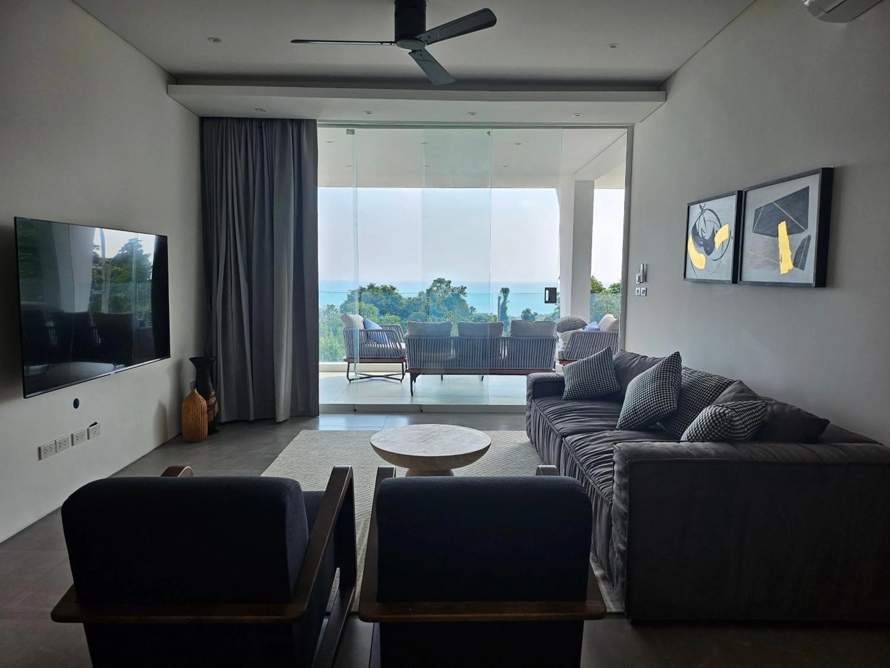 Communal lounge/ TV room in Golden Lotus Villas