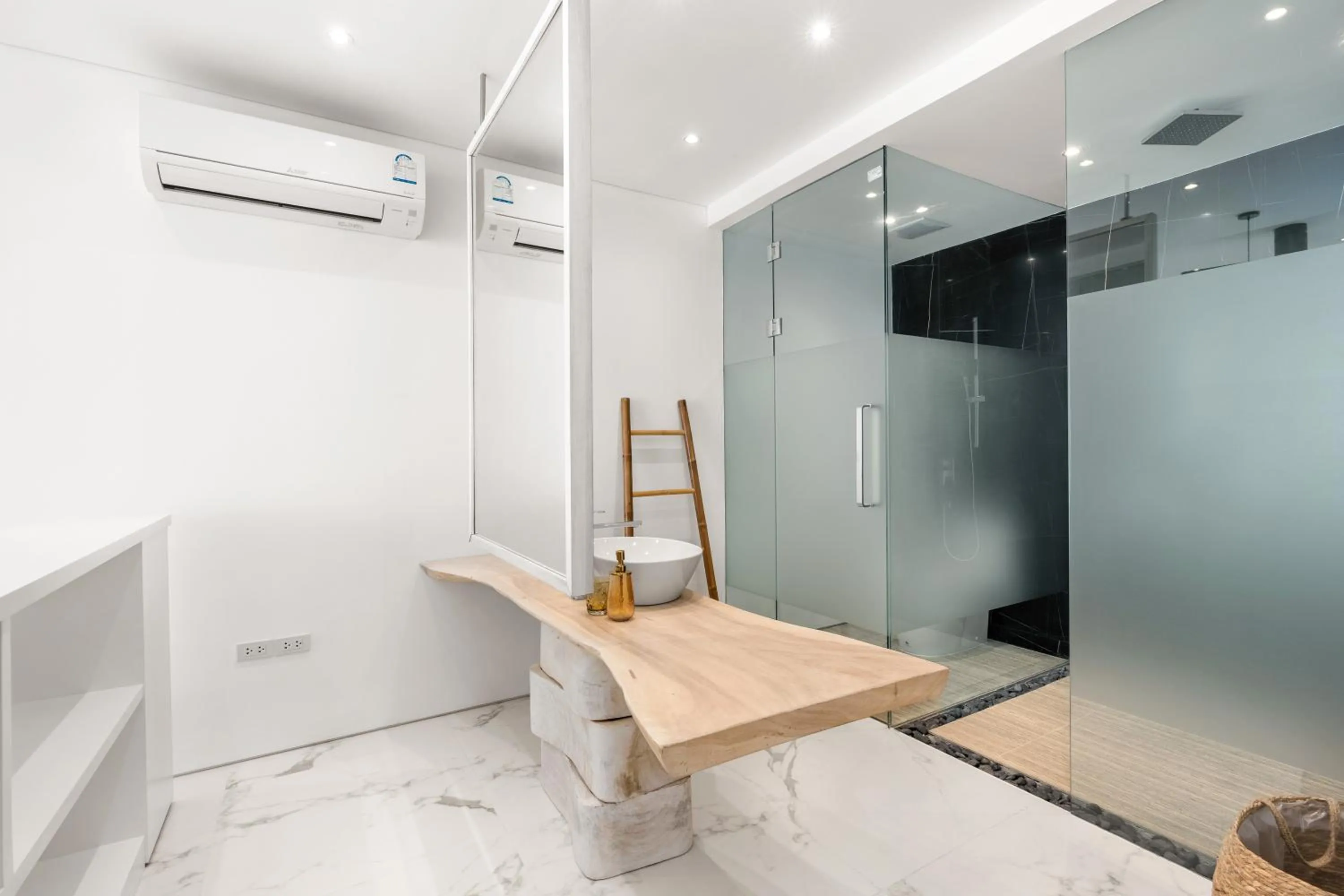 Bathroom in Golden Lotus Villas