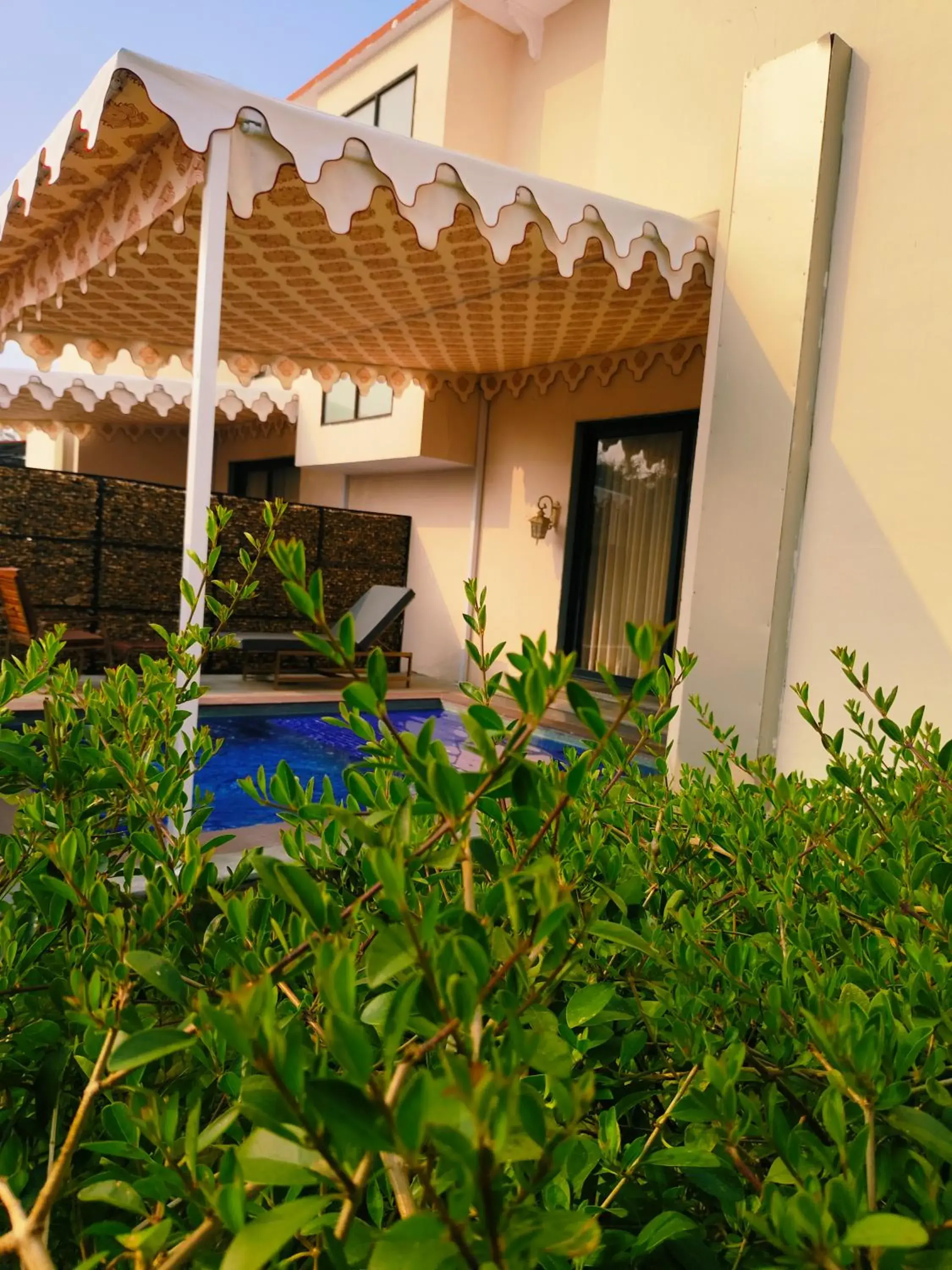 Garden view in Bookmark Resorts, Jogi Mahal, Ranthambore Garden view in Bookmark Resorts, Jogi Mahal, Ranthambore