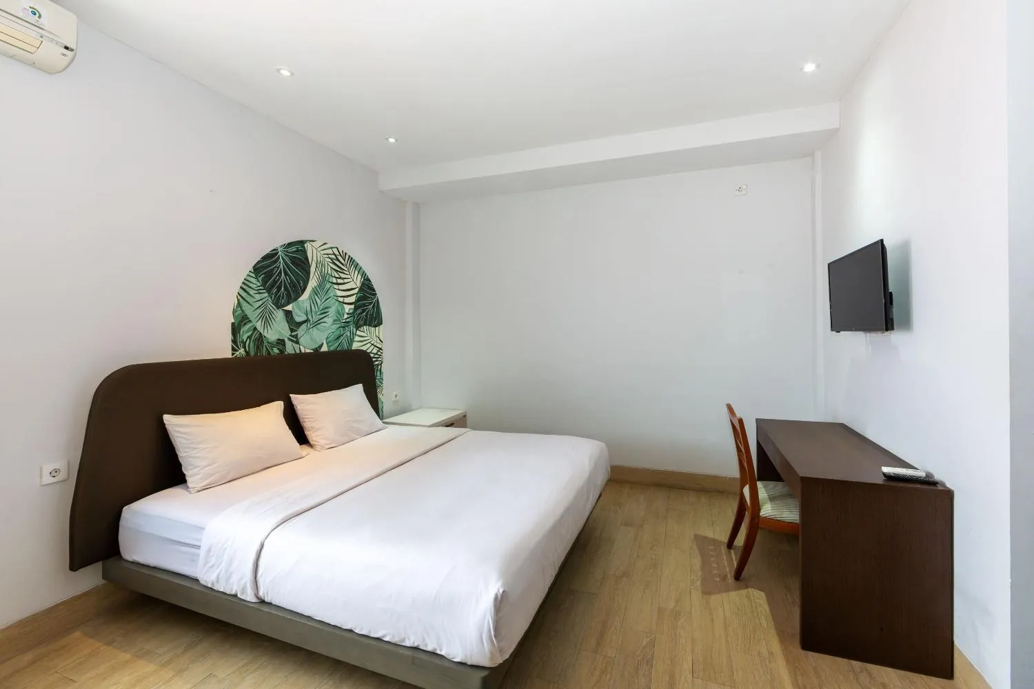 Photo of the whole room, Bed in Cove Matahari Senja