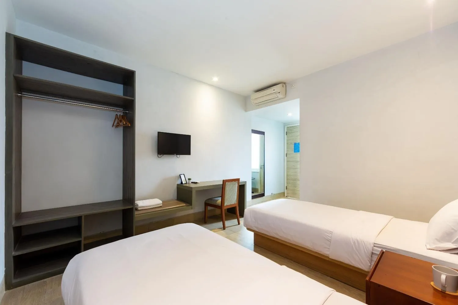 Photo of the whole room, Bed in Cove Matahari Senja