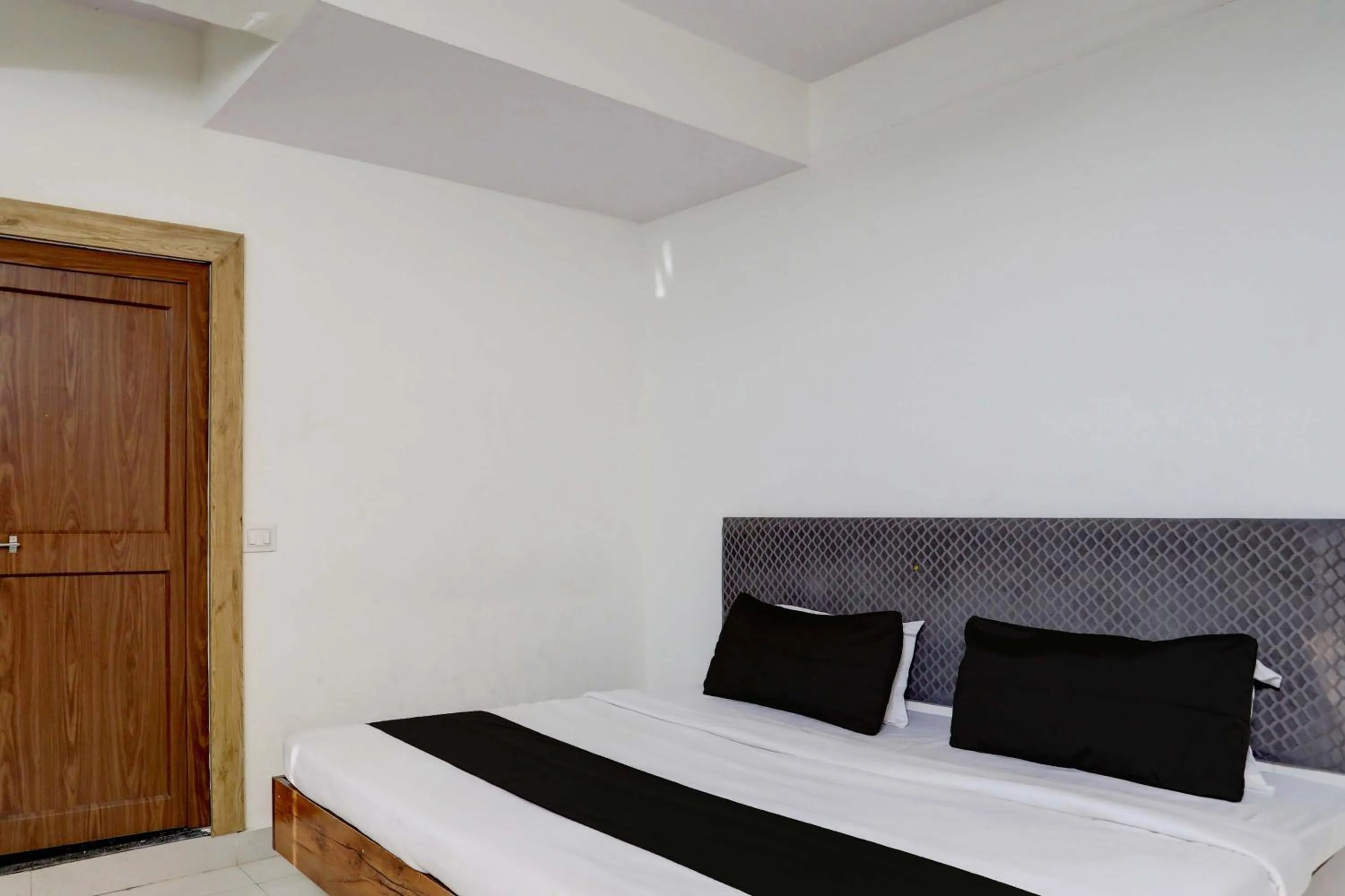 Bedroom, Bed in Hotel O SK Residency