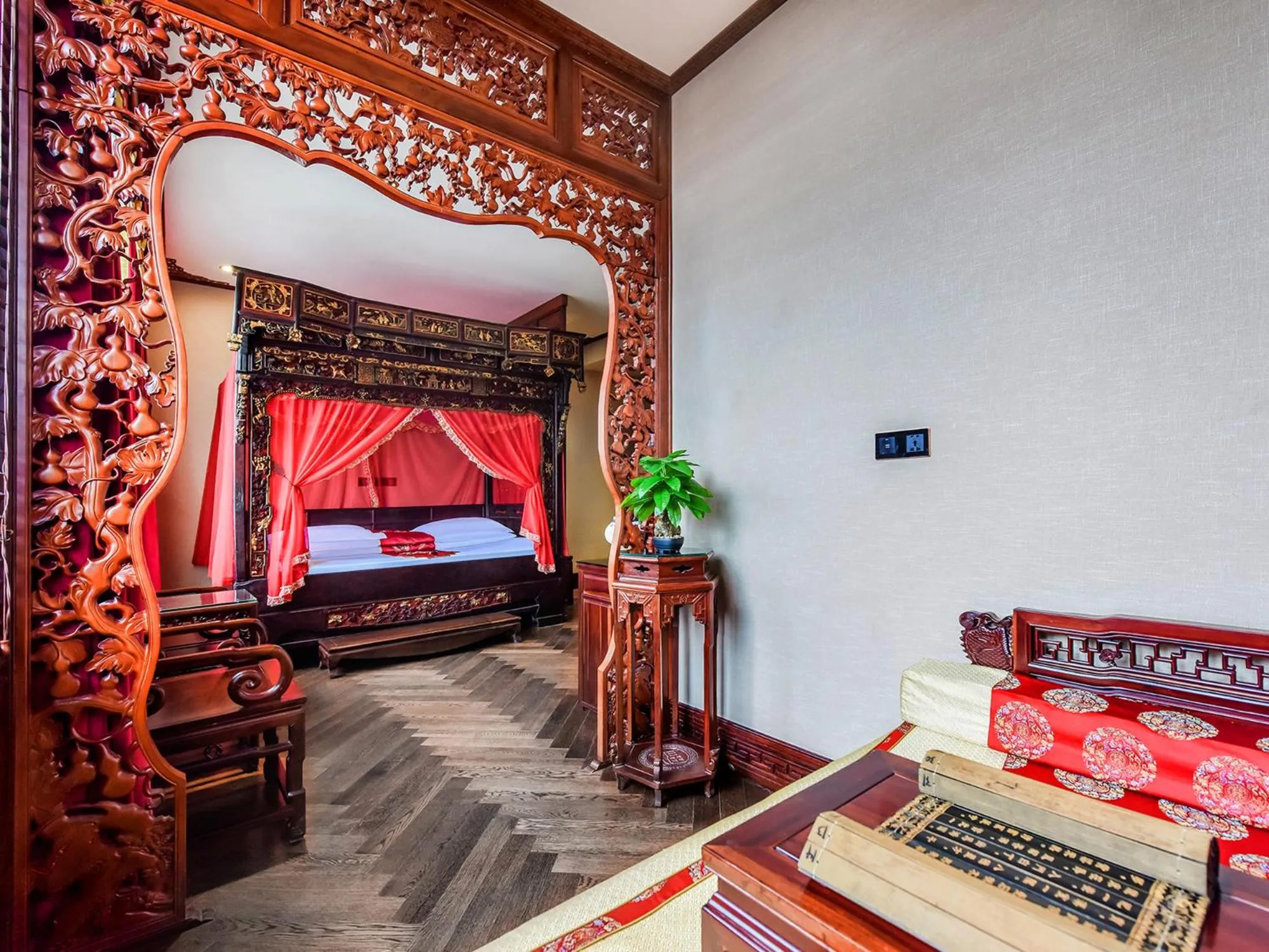 Bed in ChengDu Wuhou Temple Han Dynasty Hotel