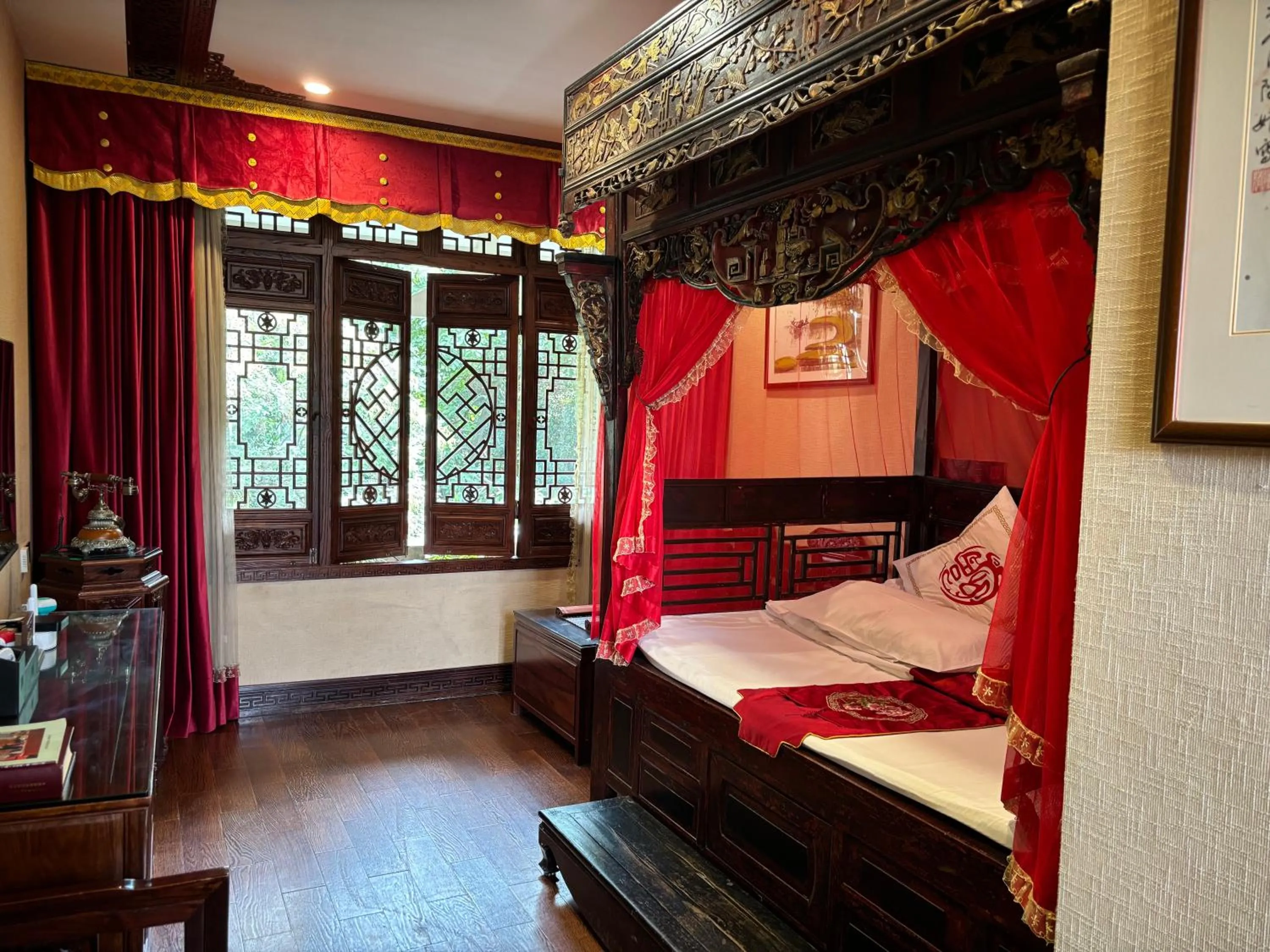 Property building, Bed in ChengDu Wuhou Temple Han Dynasty Hotel