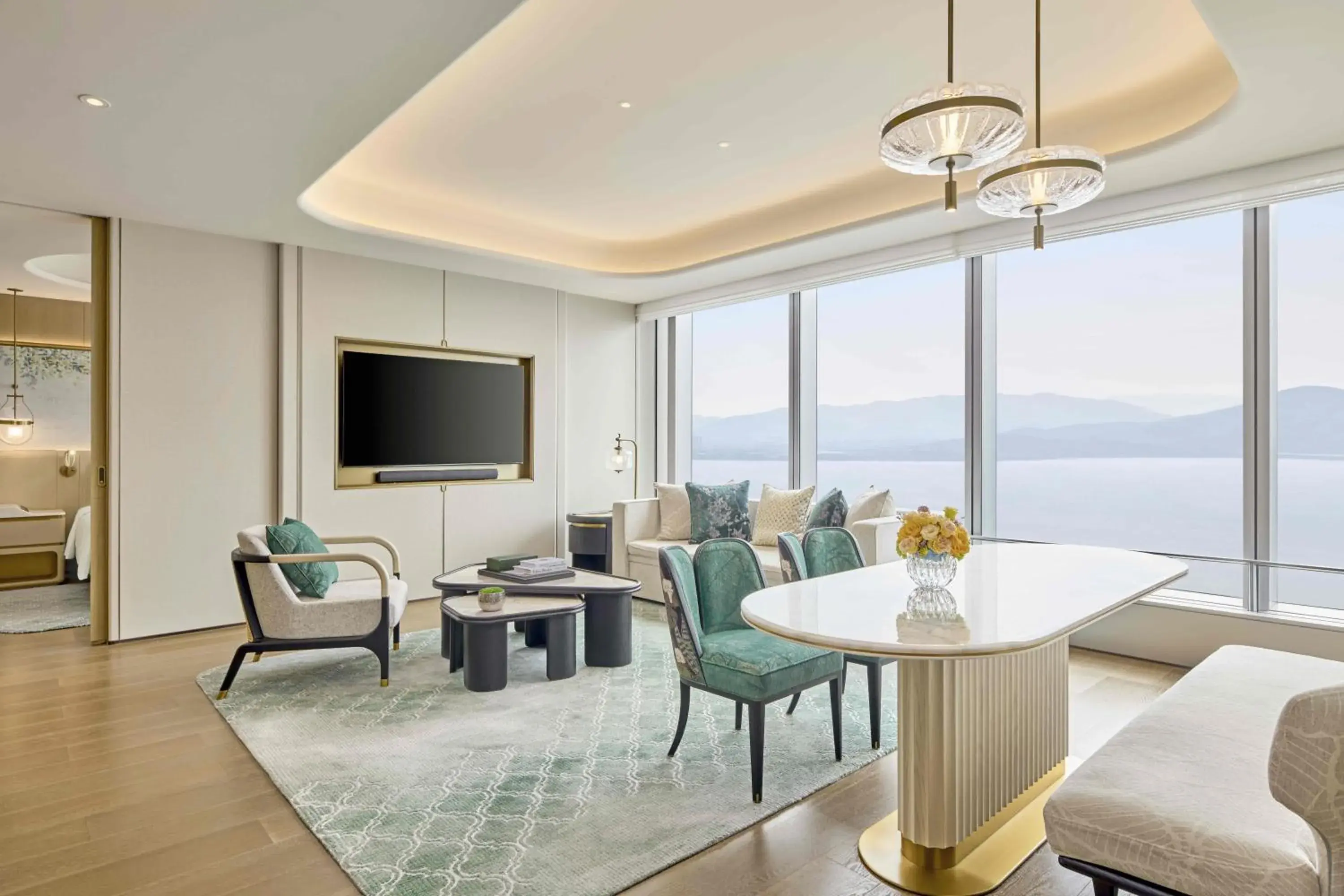 Executive Bay View Suite (Enjoy Horizon Club Executive Benefits & Mini-bar) in Shangri-La Nanshan, Shenzhen, Stay for 2 consecutive nights and enjoy breakfast Executive Bay View Suite (Enjoy Horizon Club Executive Benefits & Mini-bar) in Shangri-La Nanshan, Shenzhen, Stay for 2 consecutive nights and enjoy breakfast