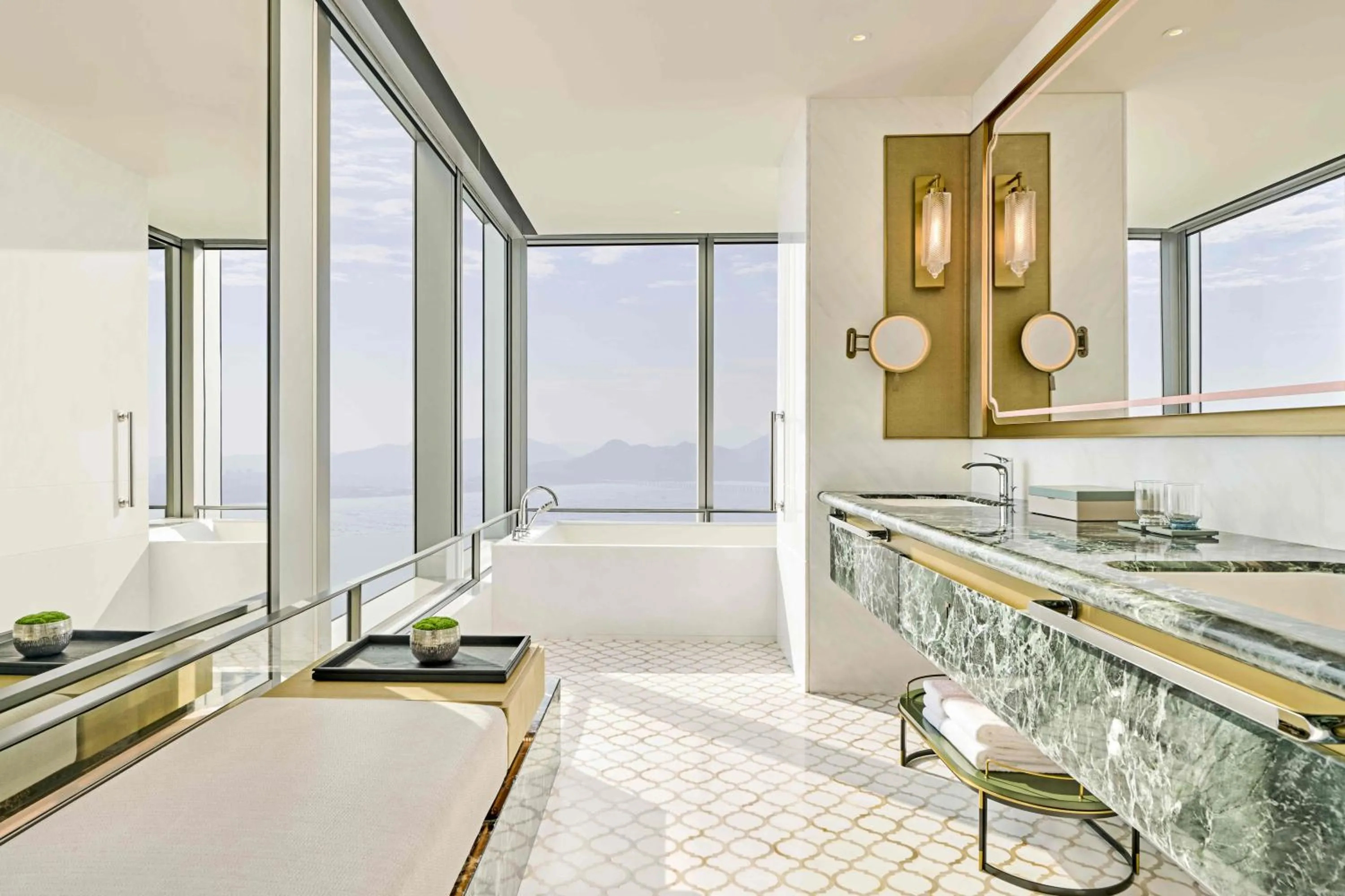 Bathroom in Shangri-La Nanshan, Shenzhen, Stay for 2 consecutive nights and enjoy breakfast
