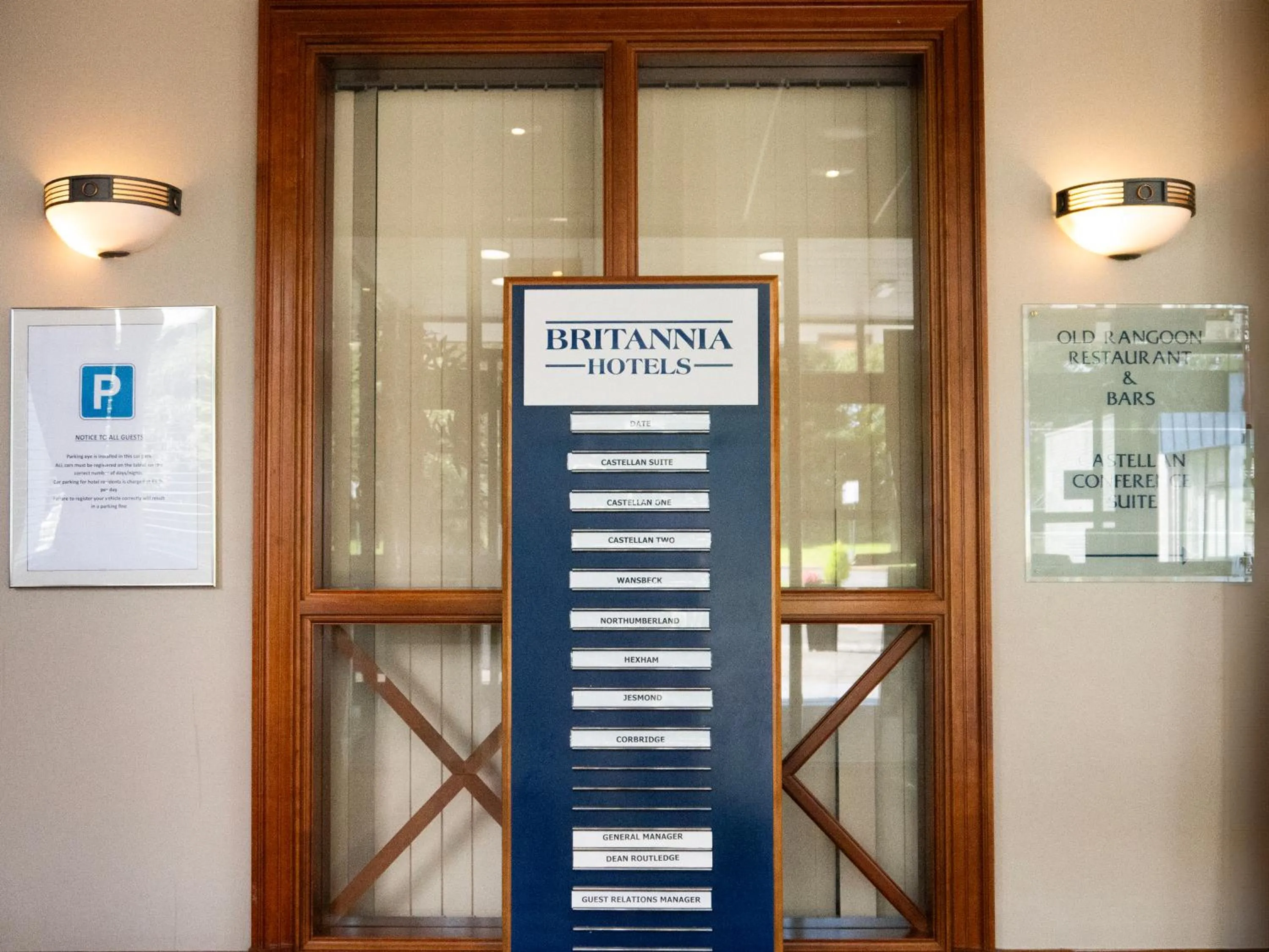 Lobby or reception in Britannia Hotel Newcastle Airport