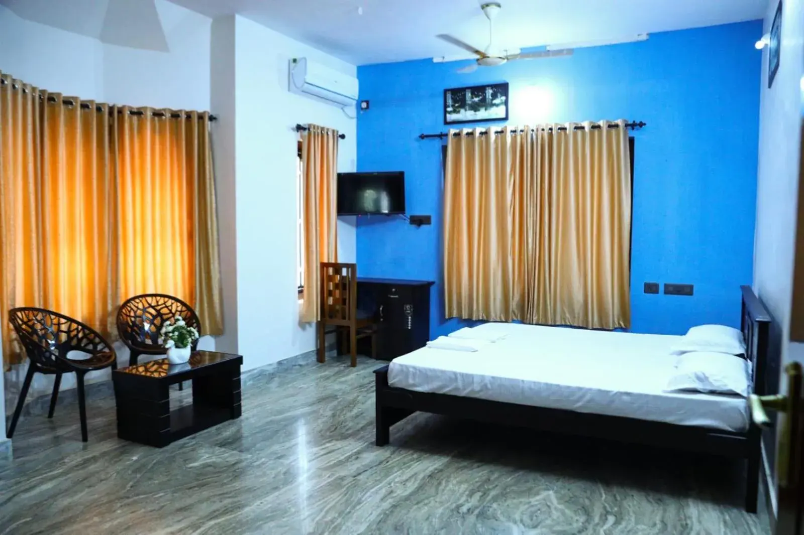 Double Room with Pool View in Ocean Queen Palace Poovar Double Room with Pool View in Ocean Queen Palace Poovar