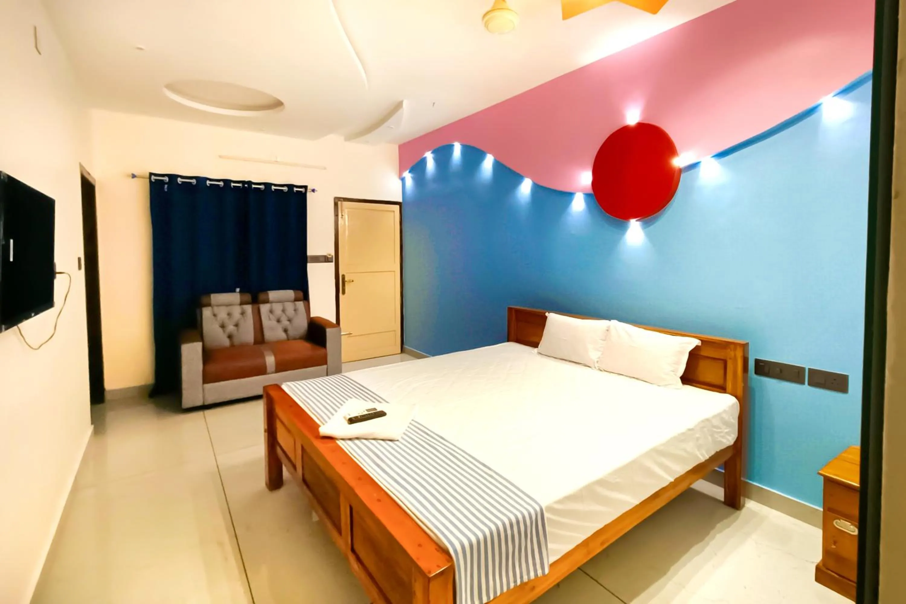 Deluxe Double Room with Sea View in Ocean Queen Palace Poovar