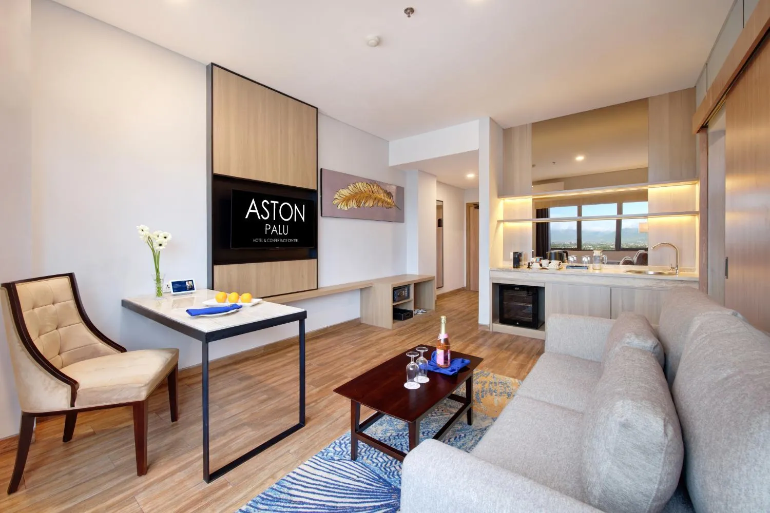 Living room in Aston Palu Hotel & Conference Center