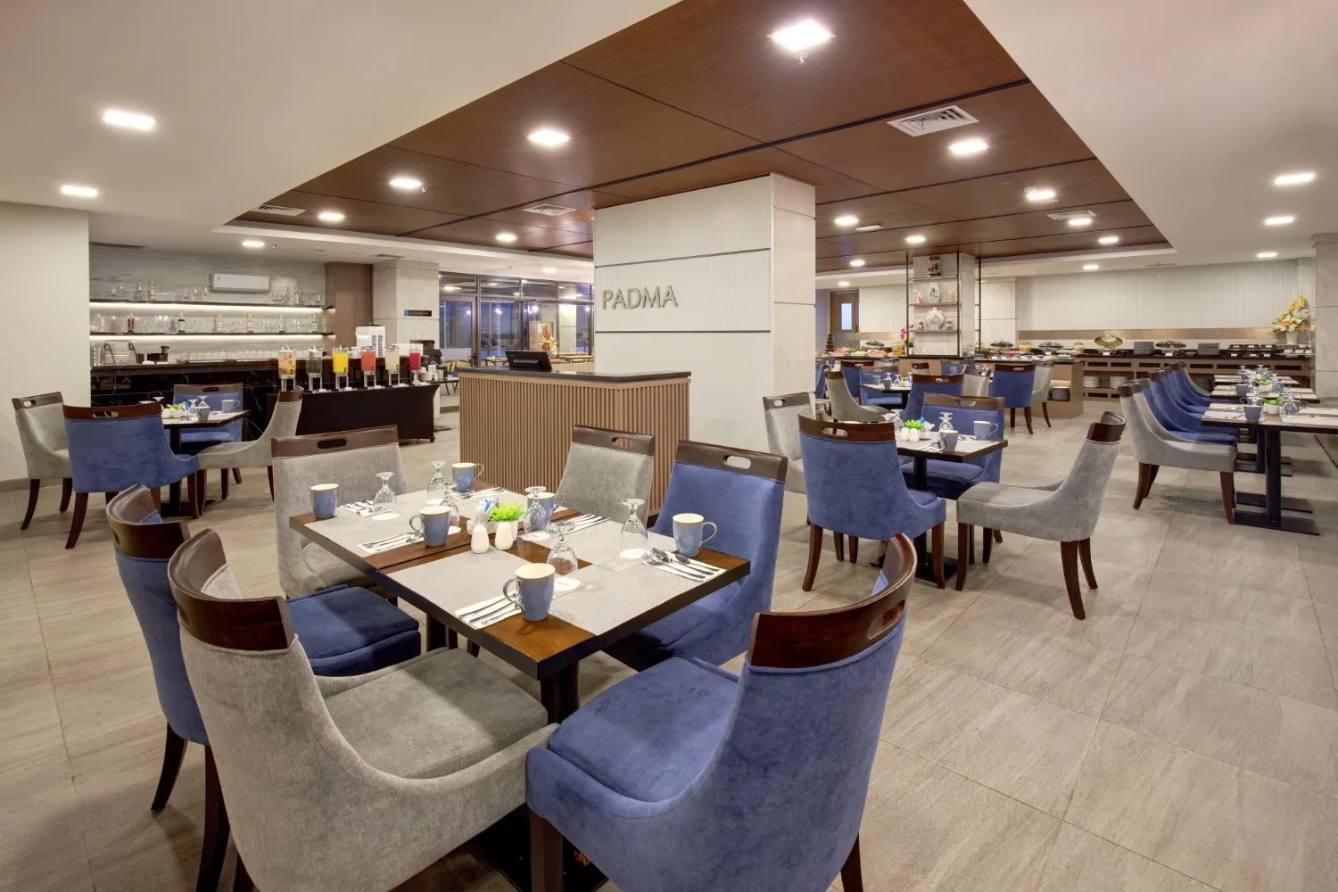 Restaurant/places to eat in Aston Palu Hotel & Conference Center