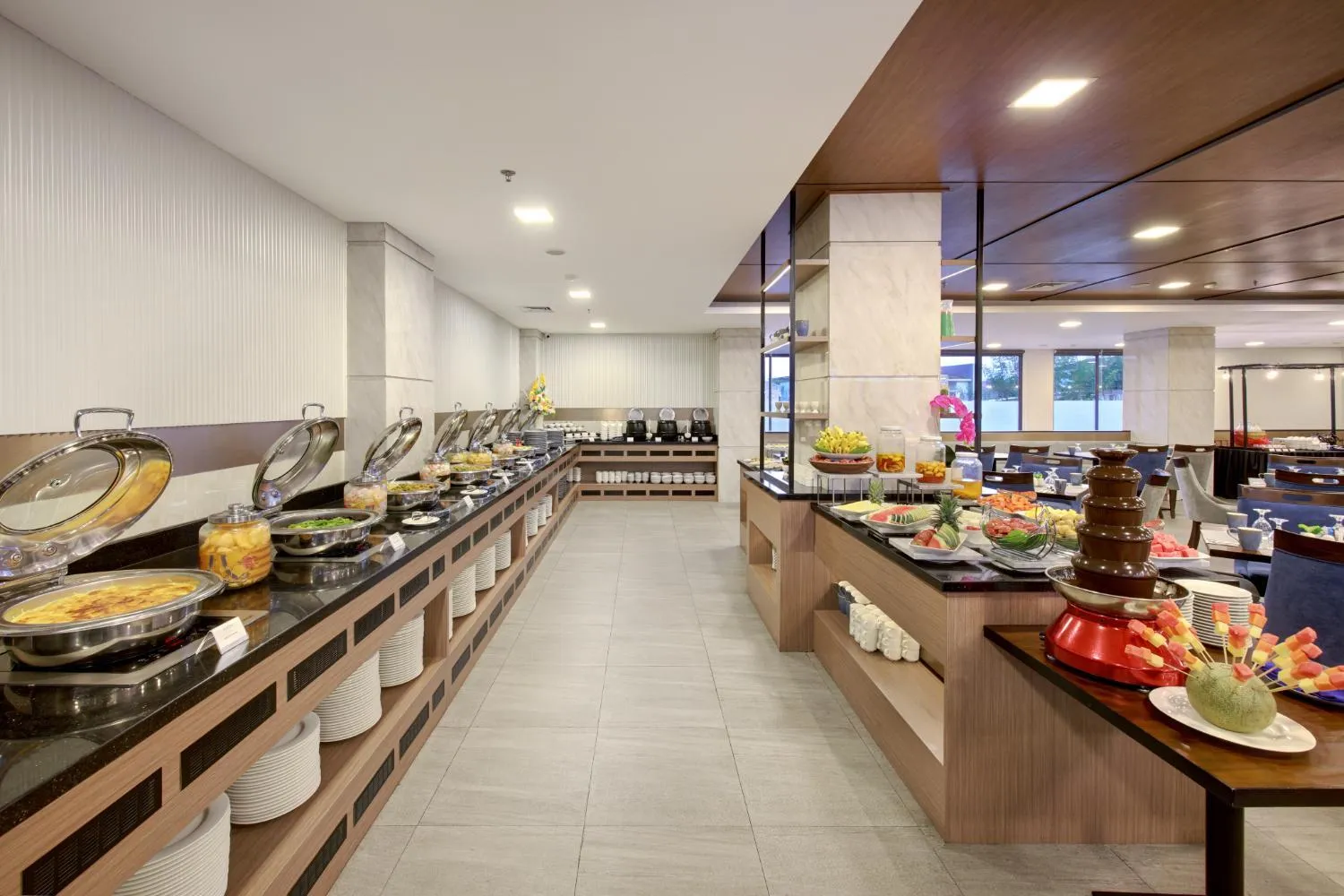 Restaurant/places to eat in Aston Palu Hotel & Conference Center