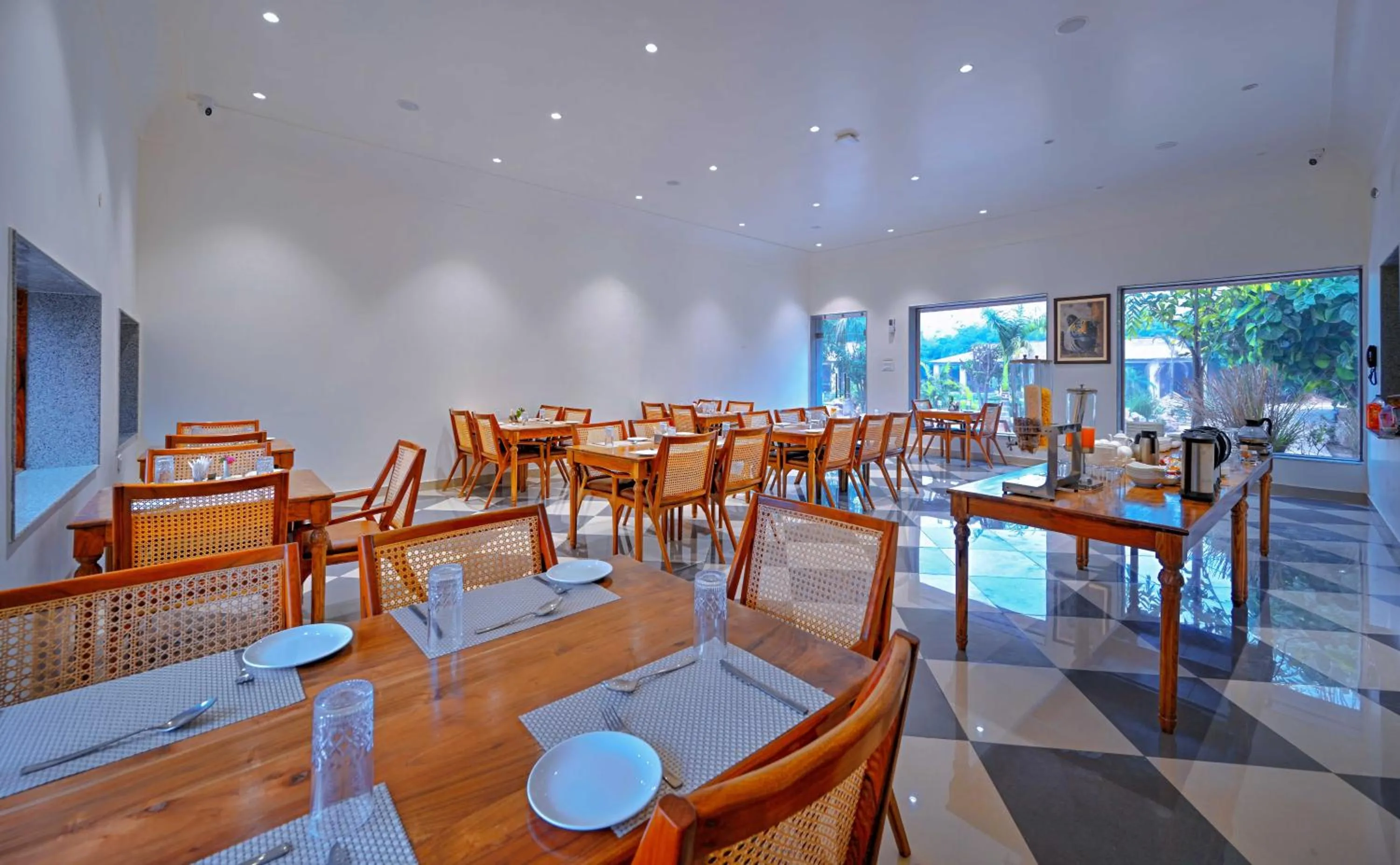 Restaurant/places to eat in Aranya Vilas, Ranthambhore