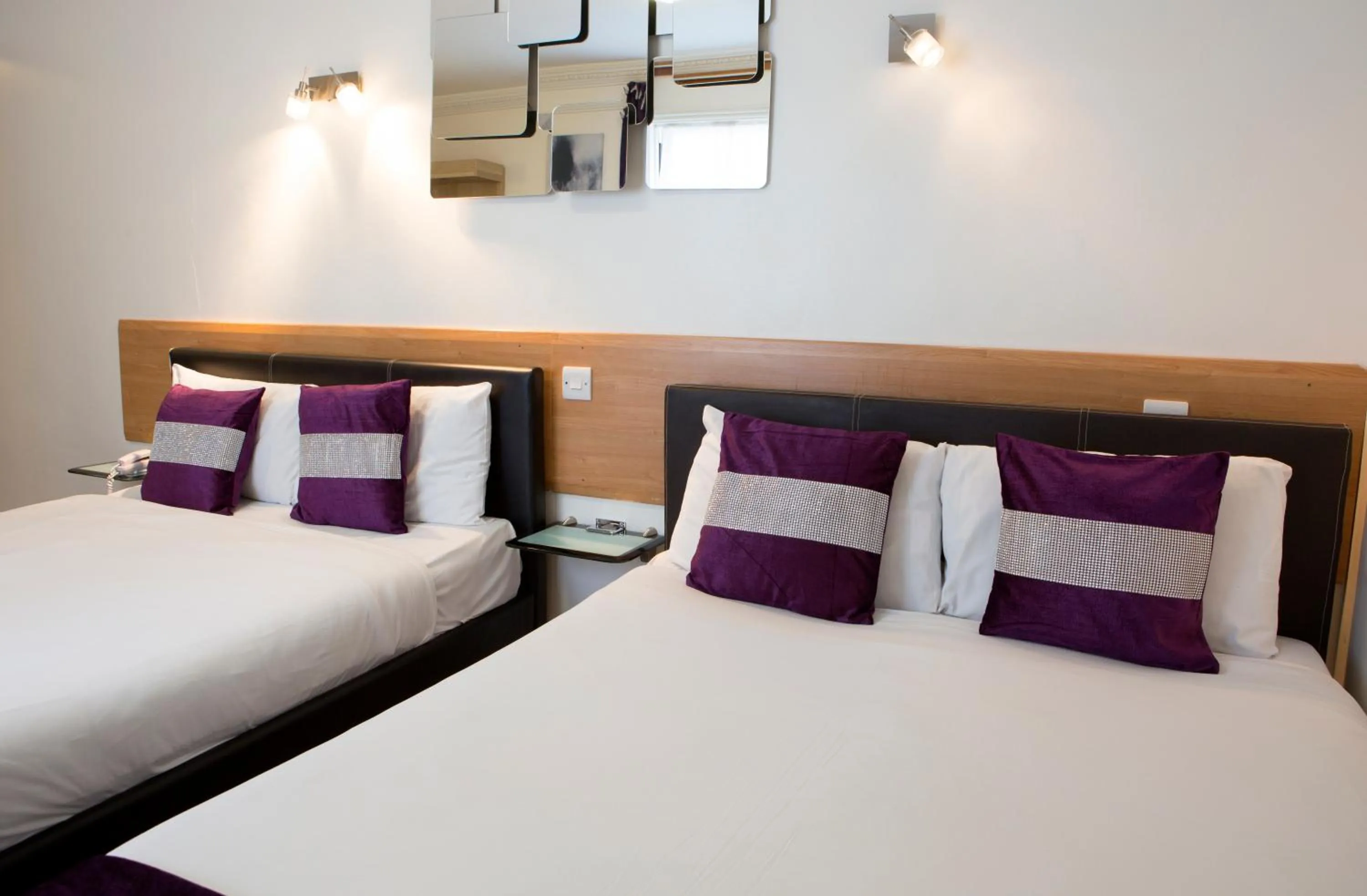 Bedroom, Bed in Westpoint Hotel