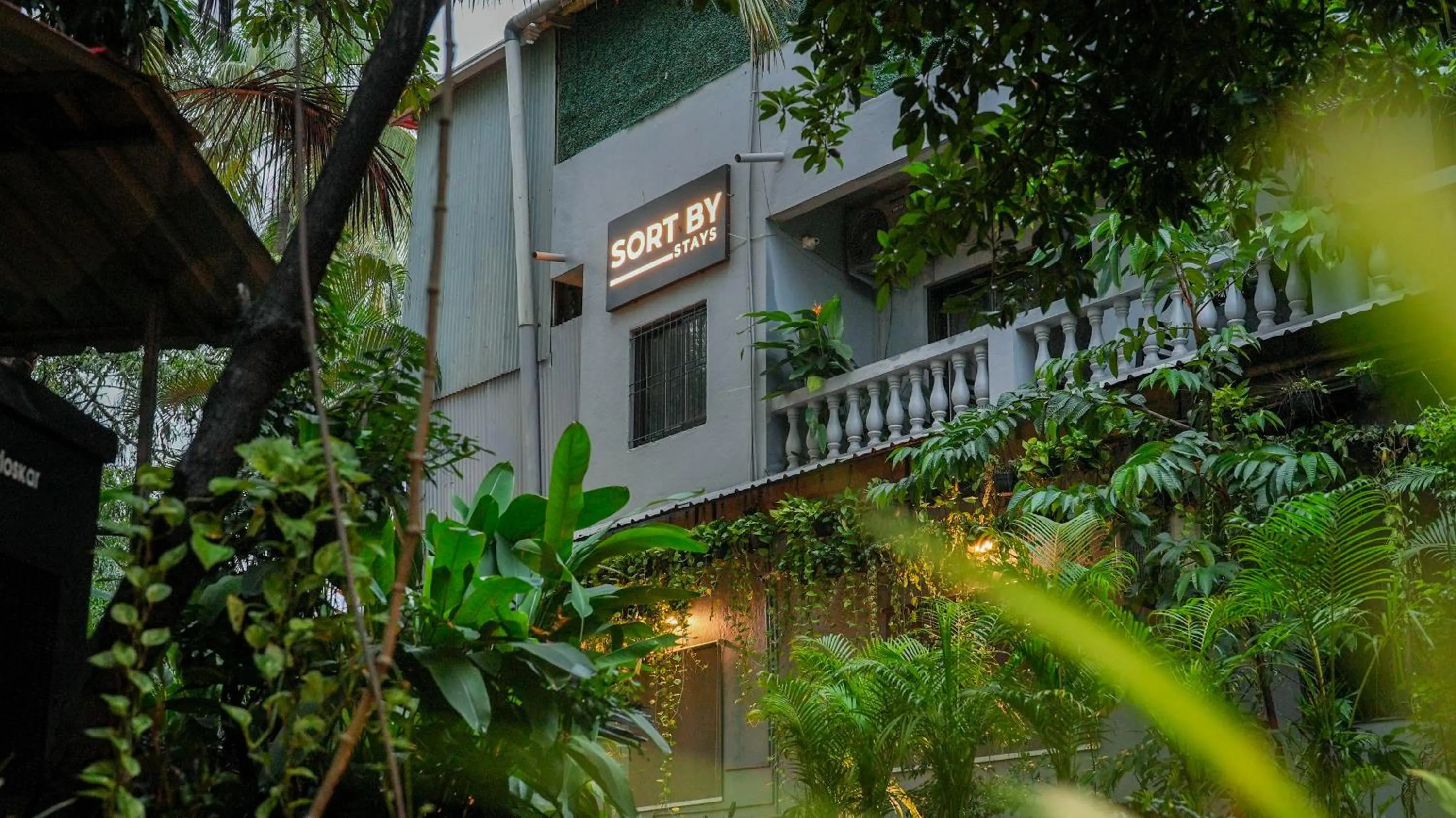 Facade/entrance in Sortby Stays, Vagator