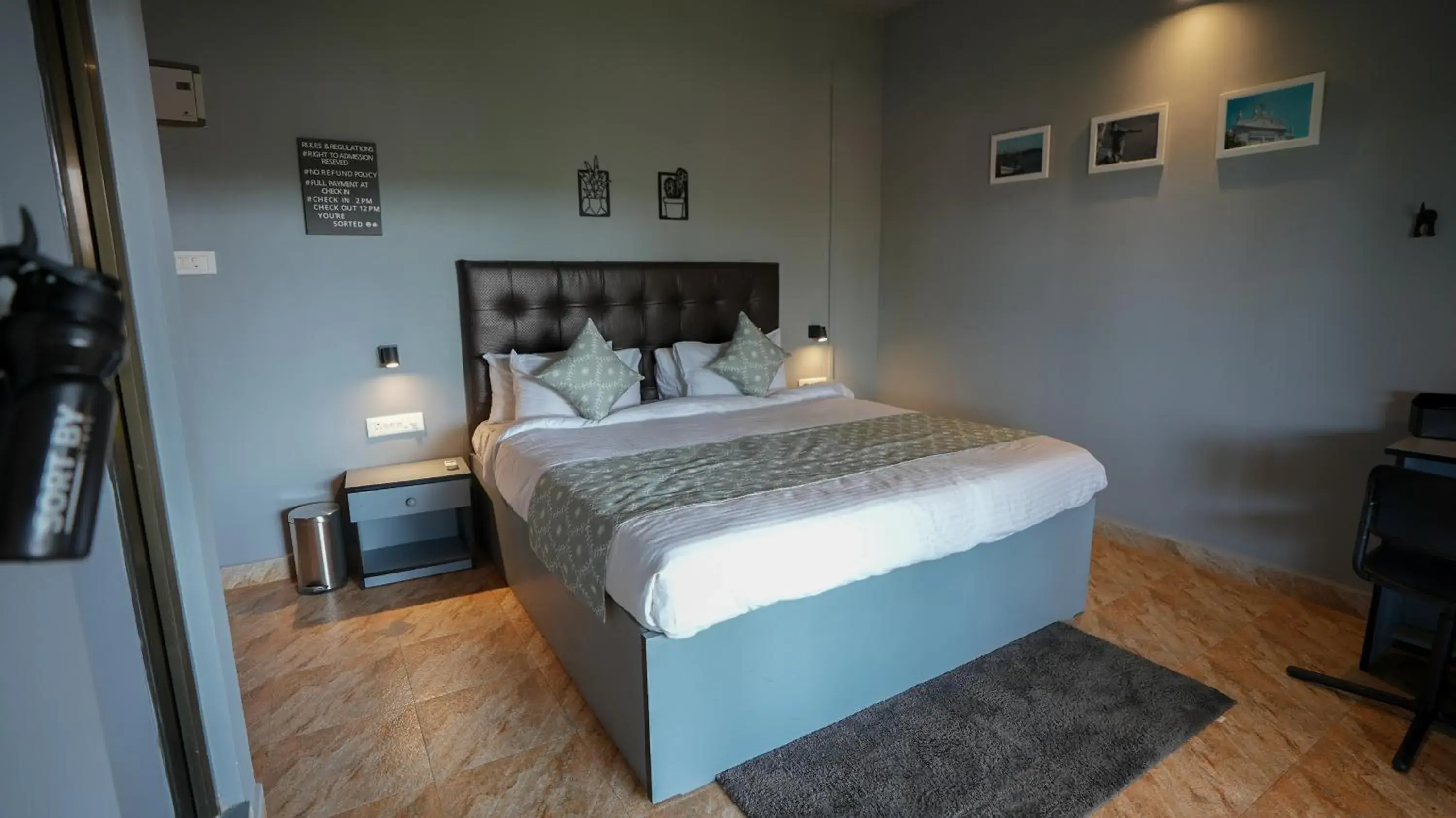 Photo of the whole room, Bed in Sortby Stays, Vagator Photo of the whole room, Bed in Sortby Stays, Vagator