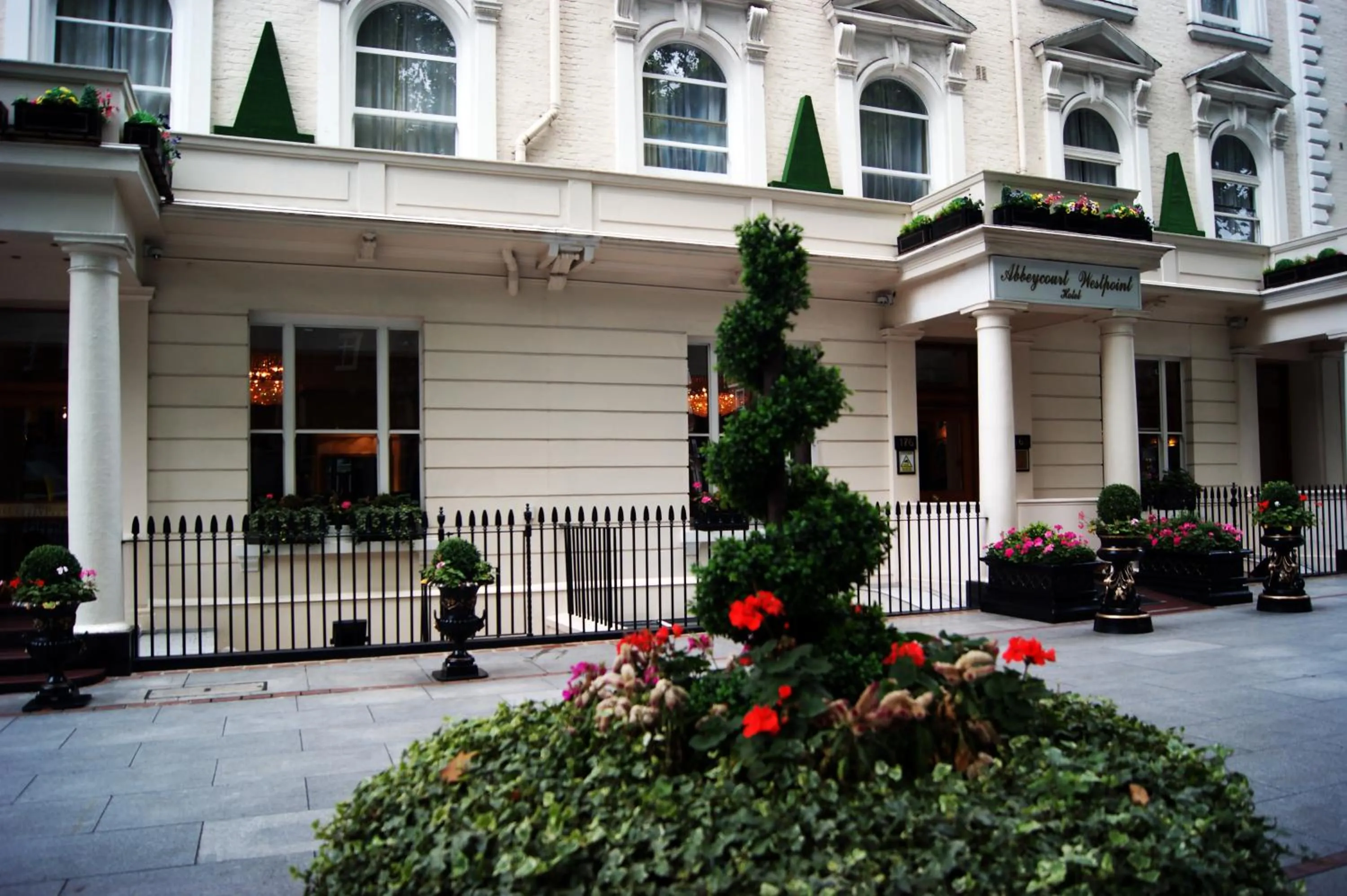 Facade/entrance in Abbey Court Hotel - Hyde Park