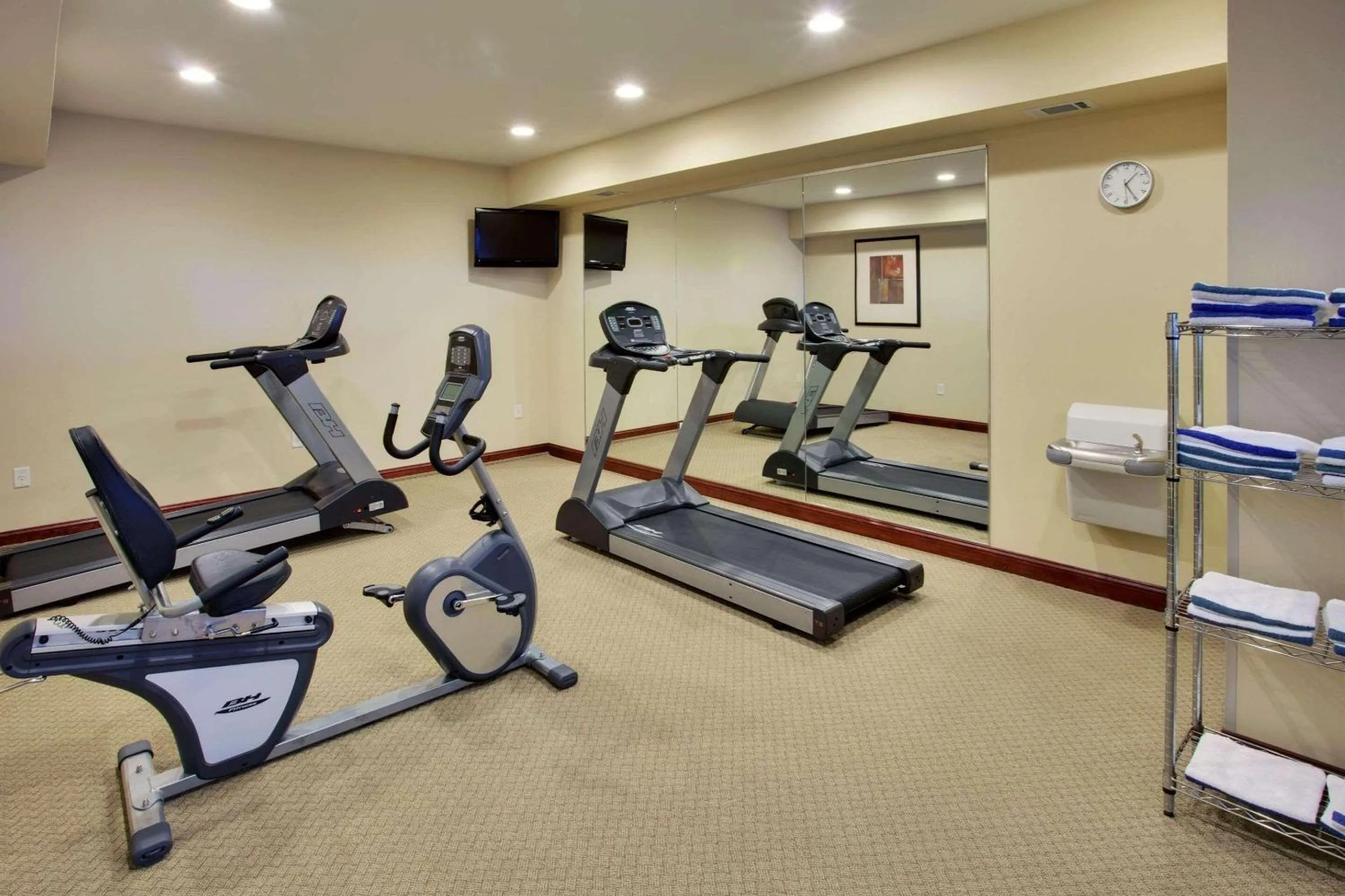 Fitness centre/facilities in Country Suites Absecon-Atlantic City, NJ