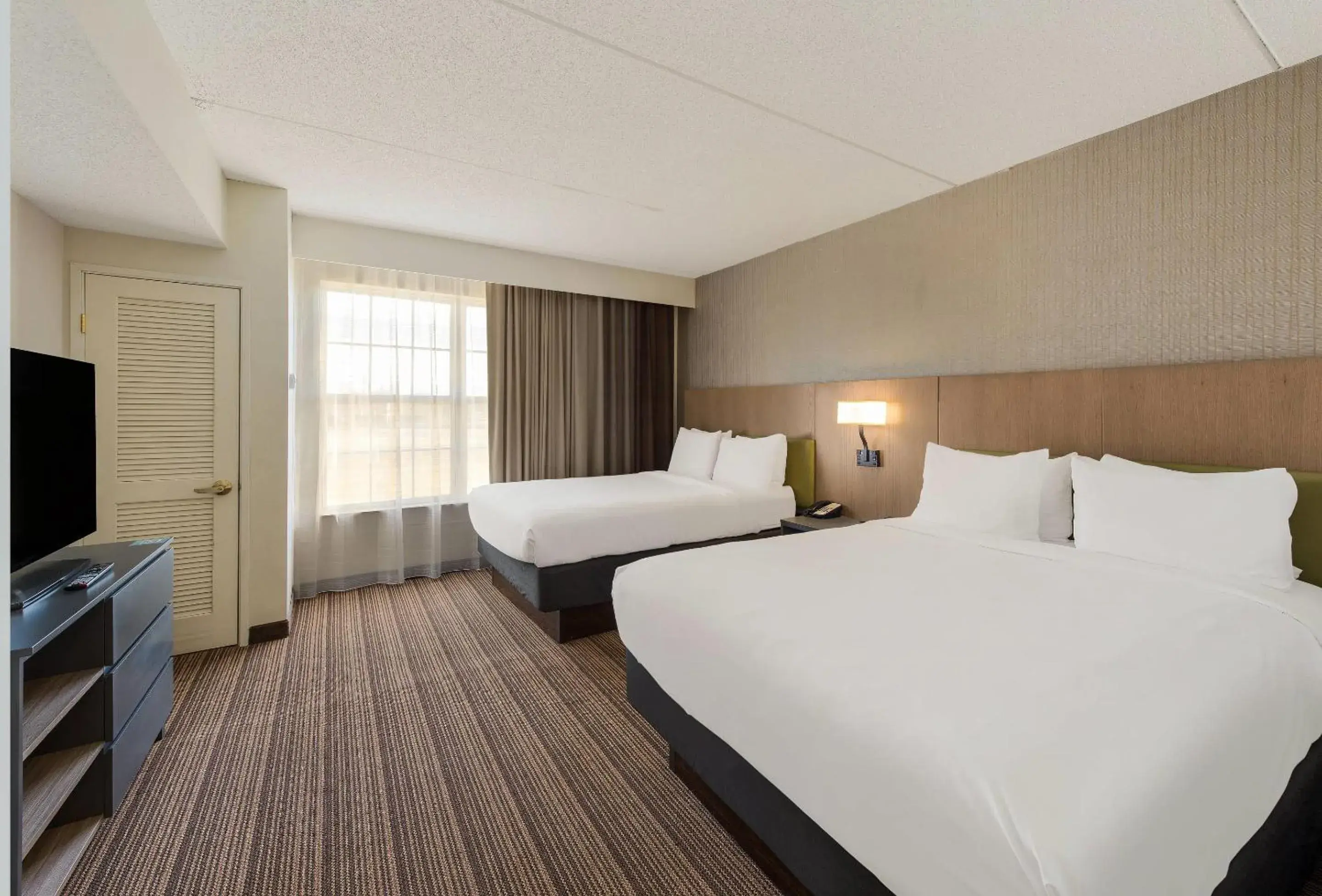 Bedroom, Bed in Country Inn & Suites by Radisson, Findlay, OH Bedroom, Bed in Country Inn & Suites by Radisson, Findlay, OH