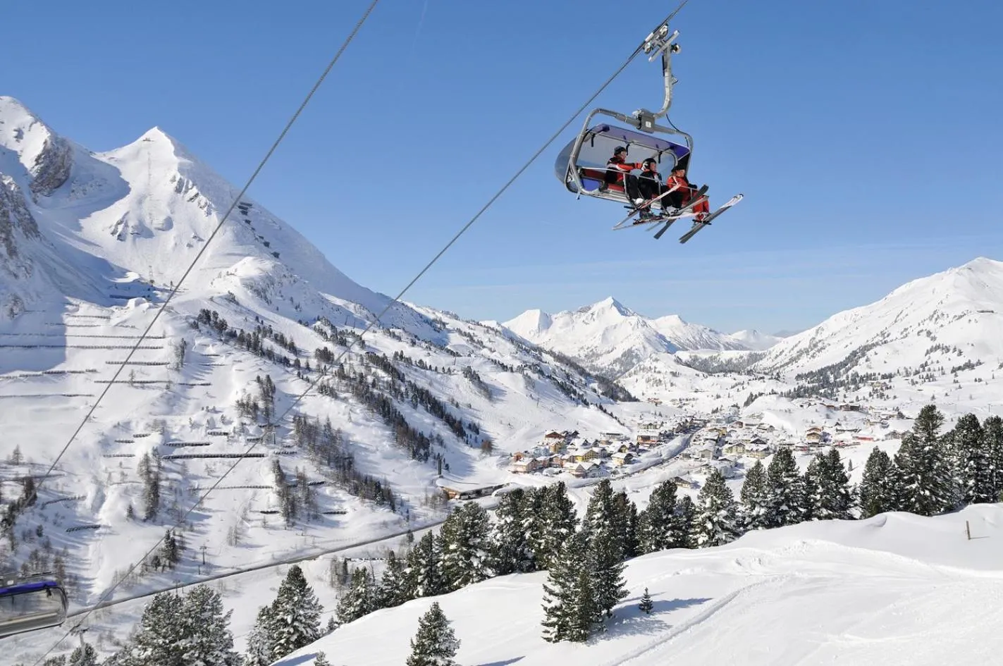 Skiing in Appartementhaus Christophorus