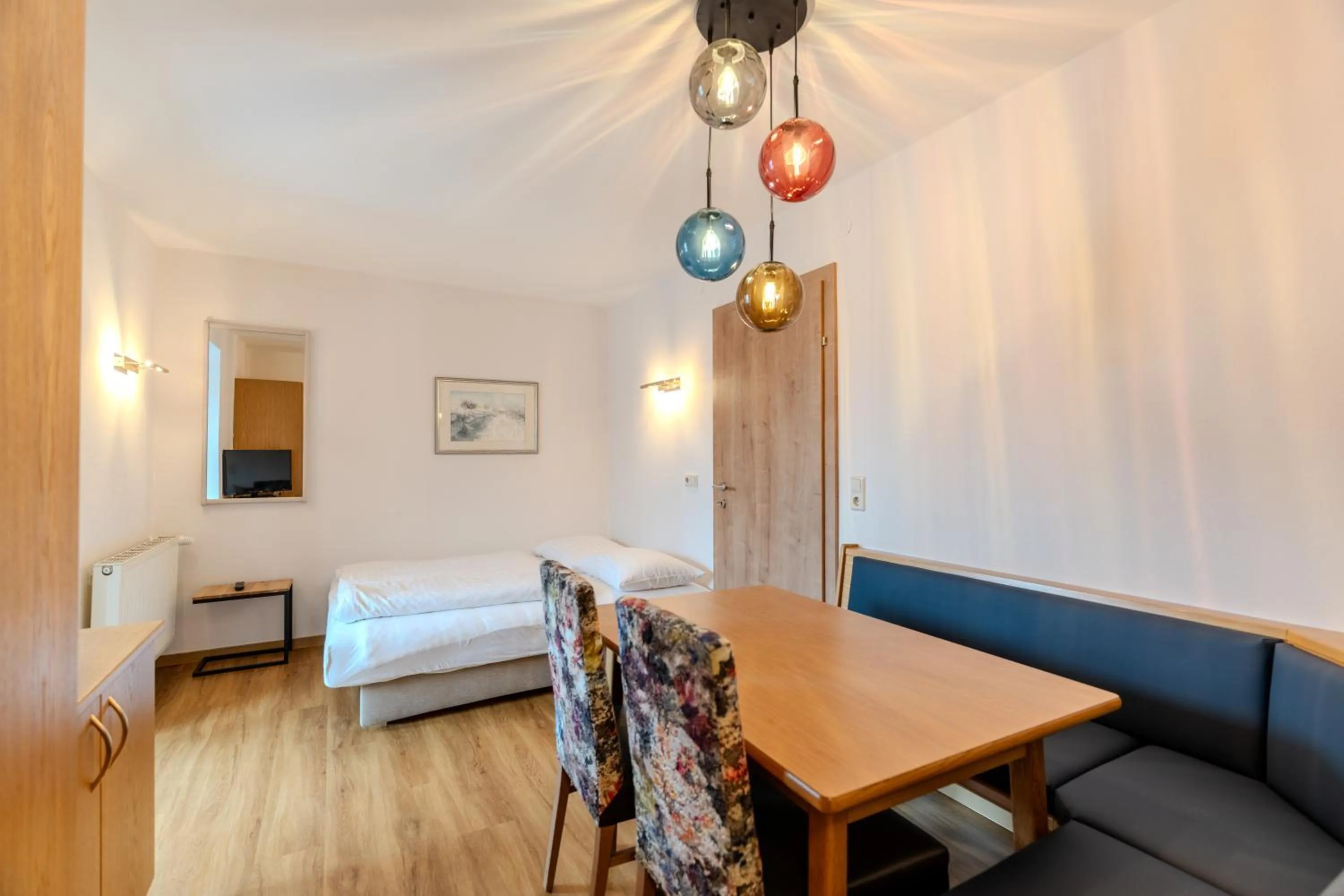 Living room, Bed in Appartementhaus Christophorus