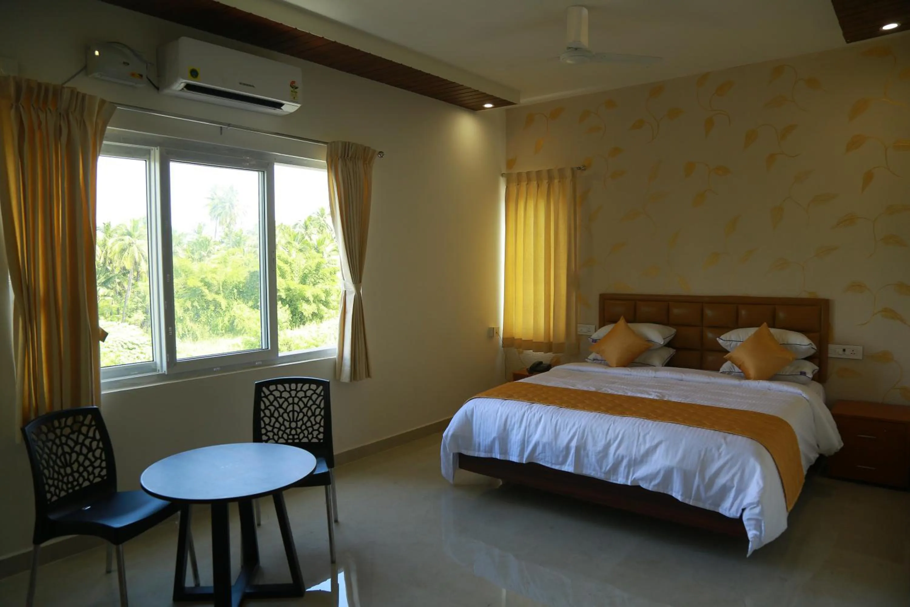 River view, Bed in THE RIVIERA