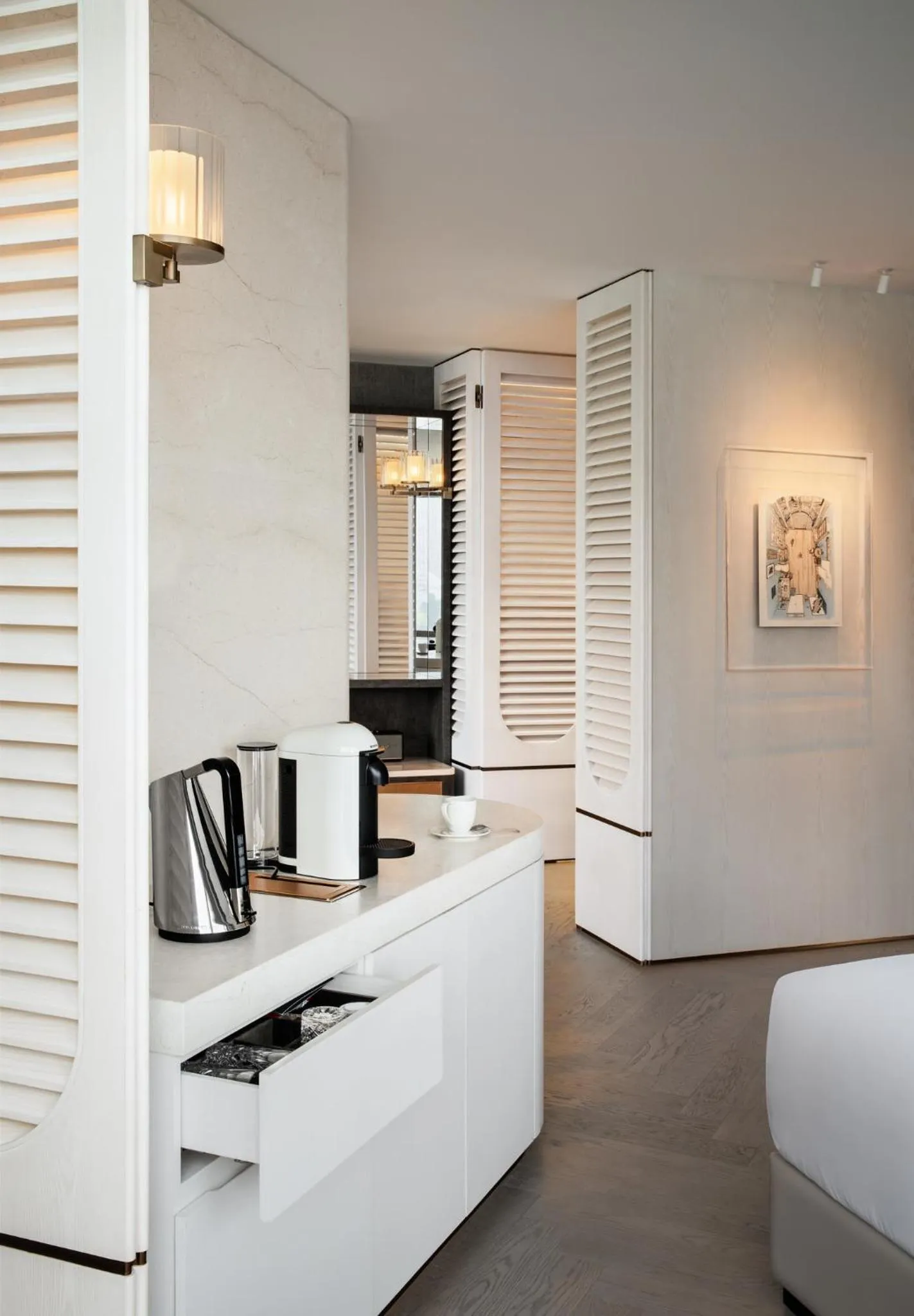 Photo of the whole room in Regent Shanghai on the Bund