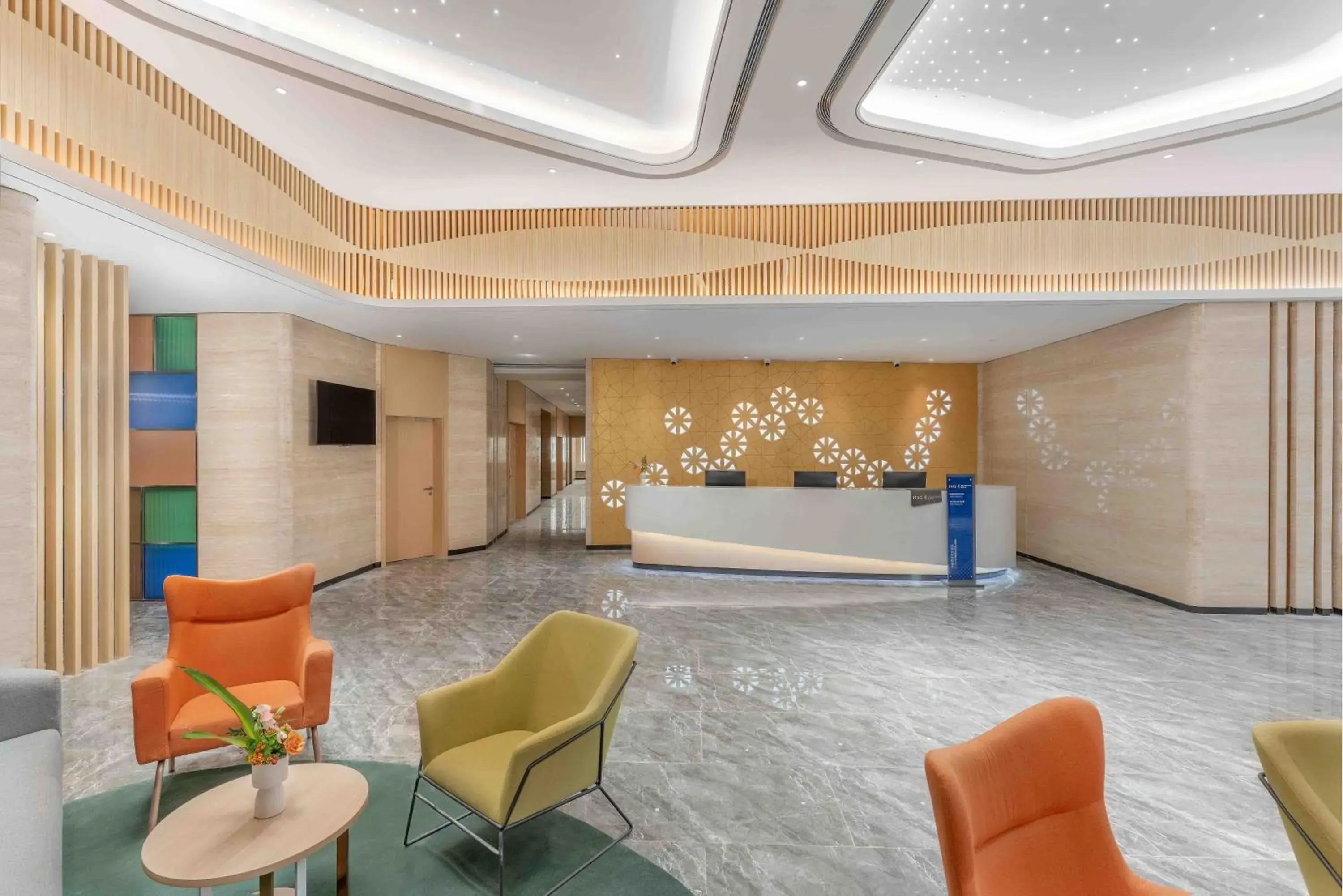 Lobby or reception in Holiday Inn Express Weifang City Center by IHG Lobby or reception in Holiday Inn Express Weifang City Center by IHG