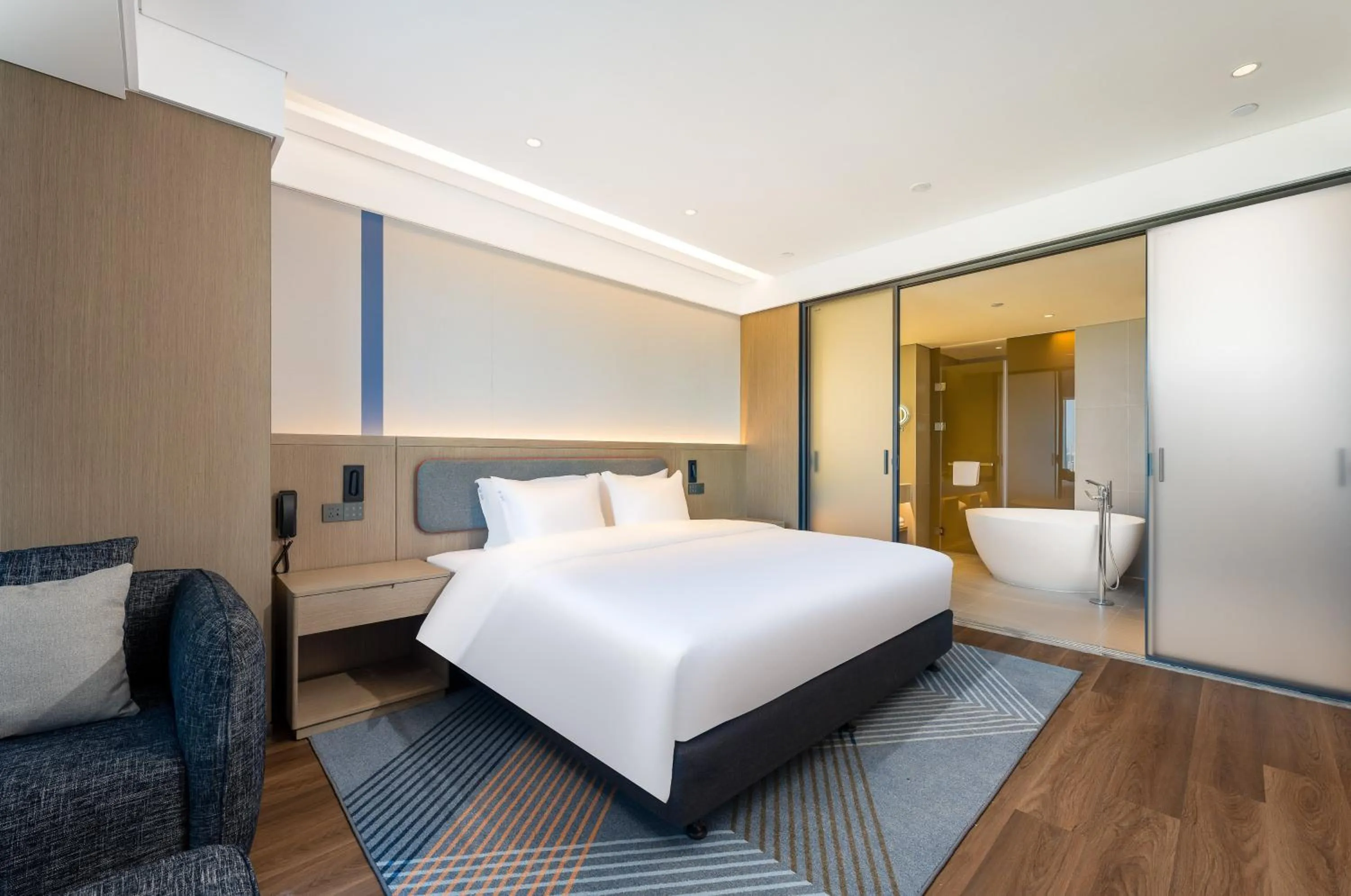 Photo of the whole room in Holiday Inn Express Heze City Center, an IHG Hotel