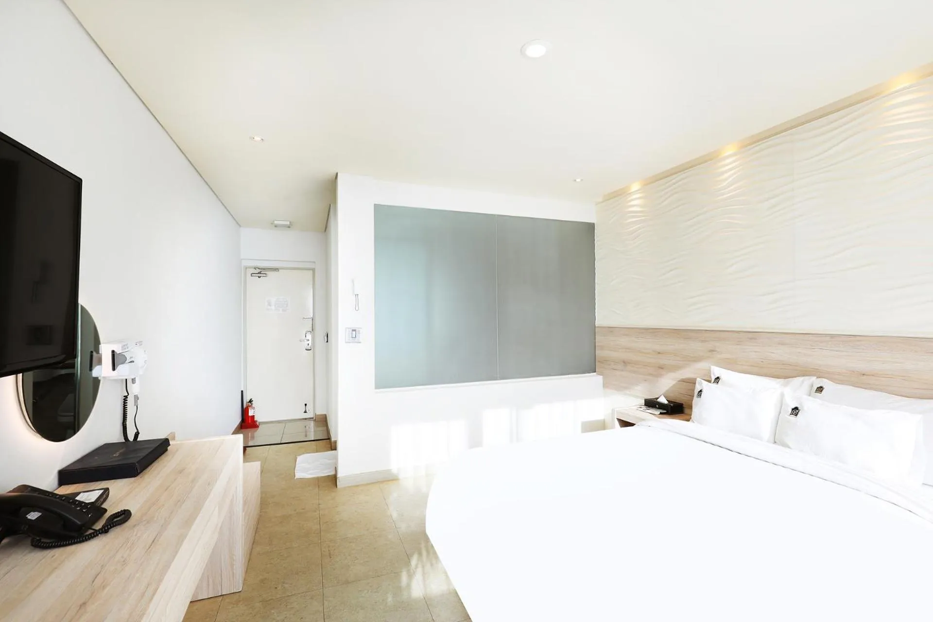 Photo of the whole room, Bed in Hotel The Sea Star