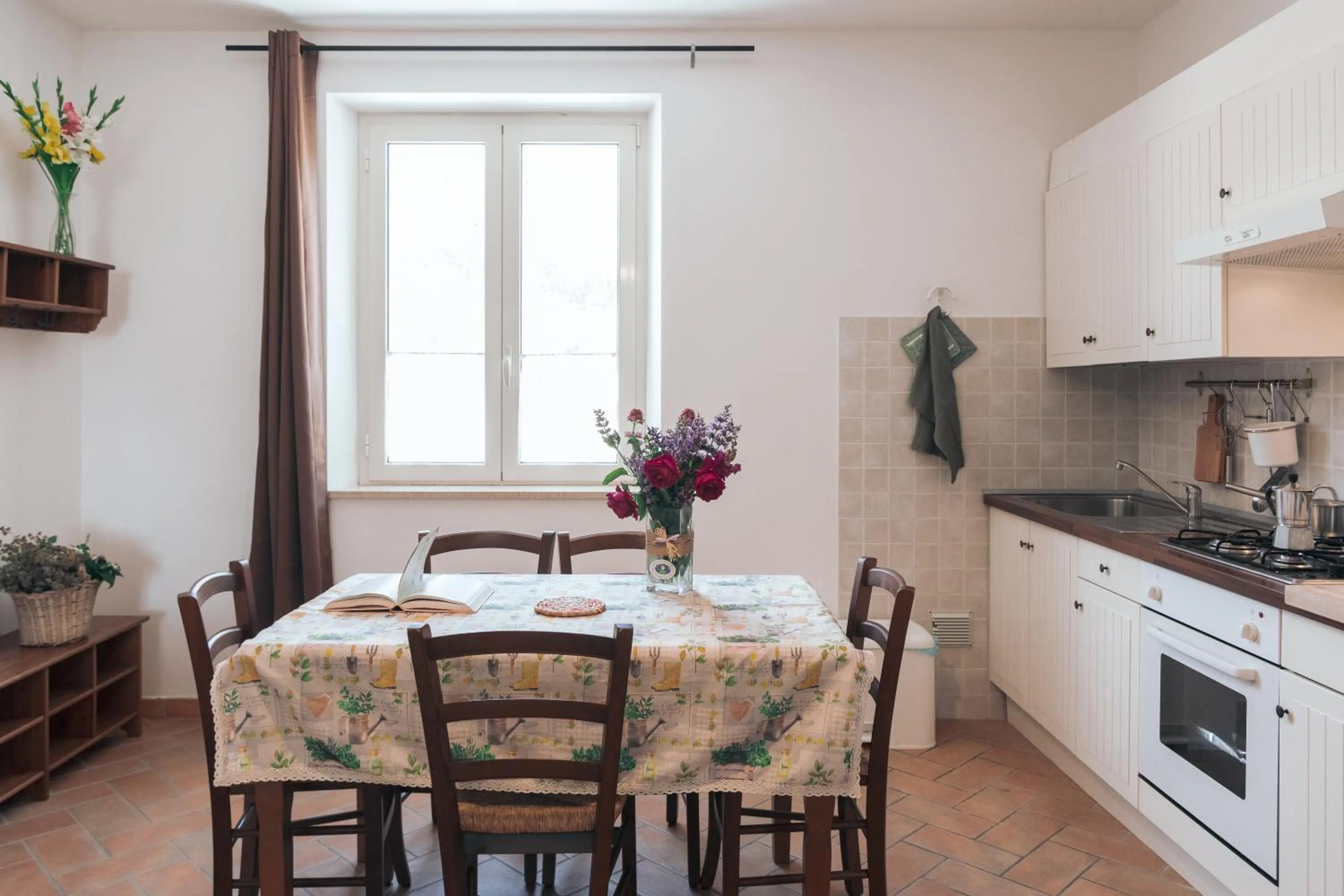 Kitchen or kitchenette in Agriturismo Case al Sole