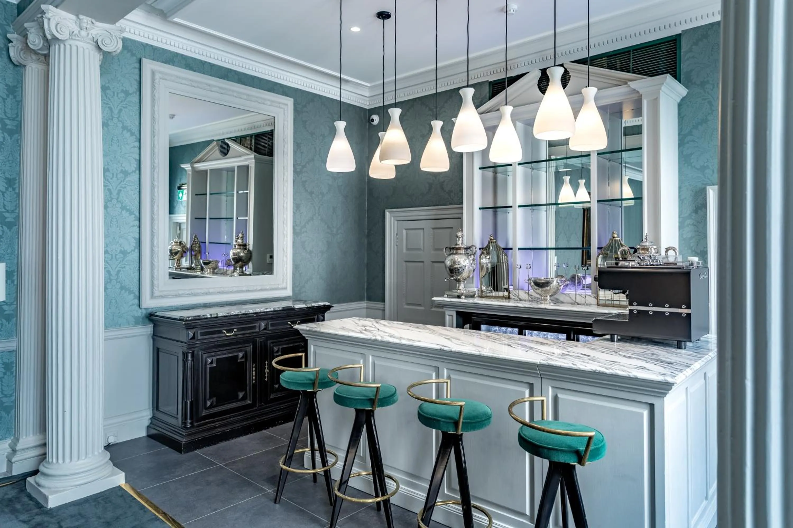 No. 30 Knightsbridge