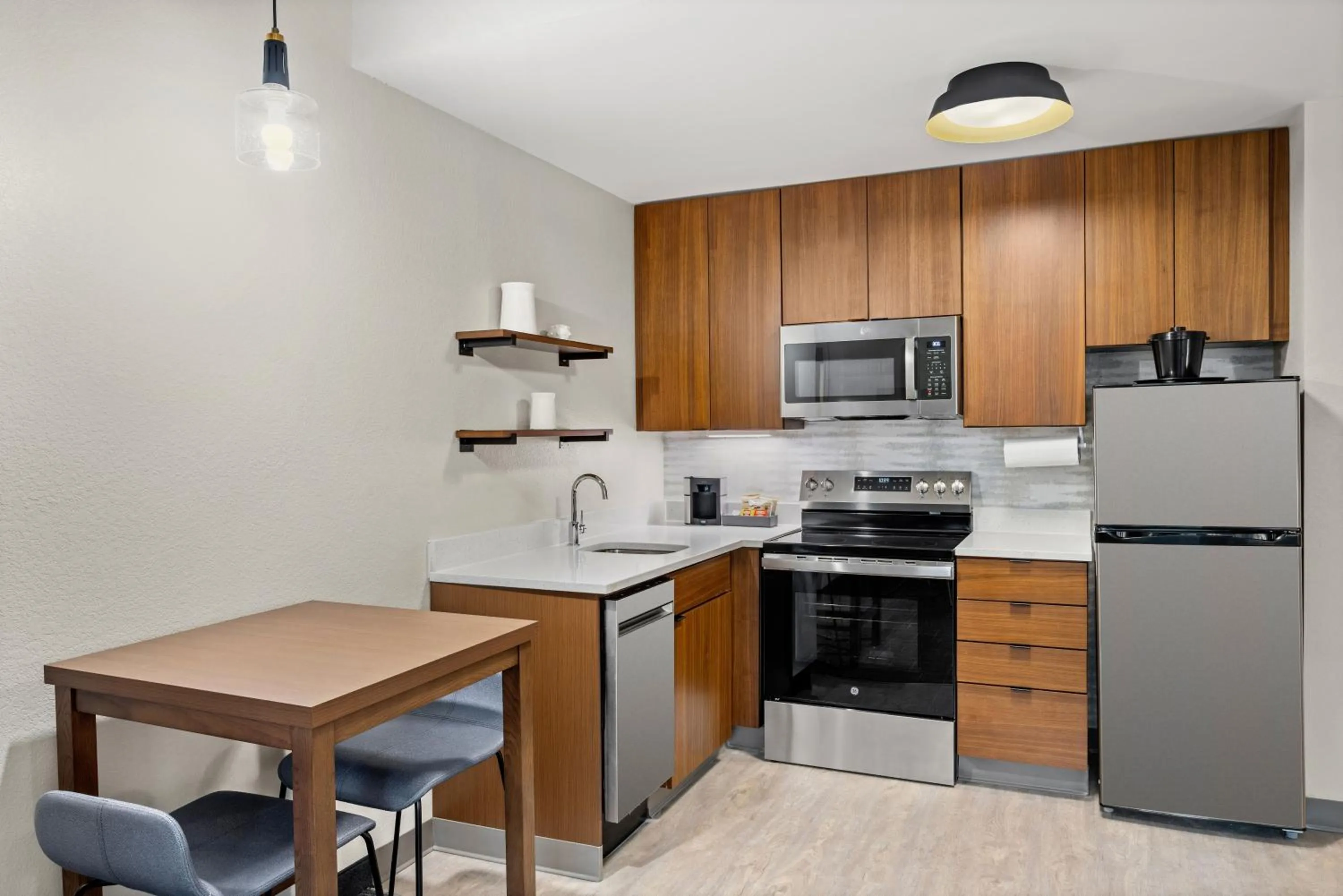 Kitchen or kitchenette in Residence Inn by Marriott Homewood Mountain Brook