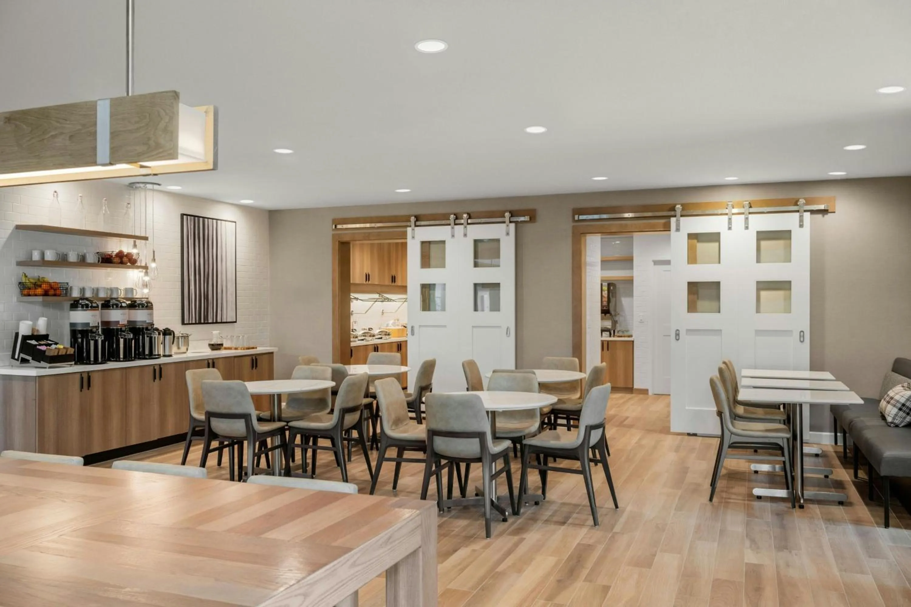 Restaurant/places to eat in Residence Inn by Marriott Homewood Mountain Brook
