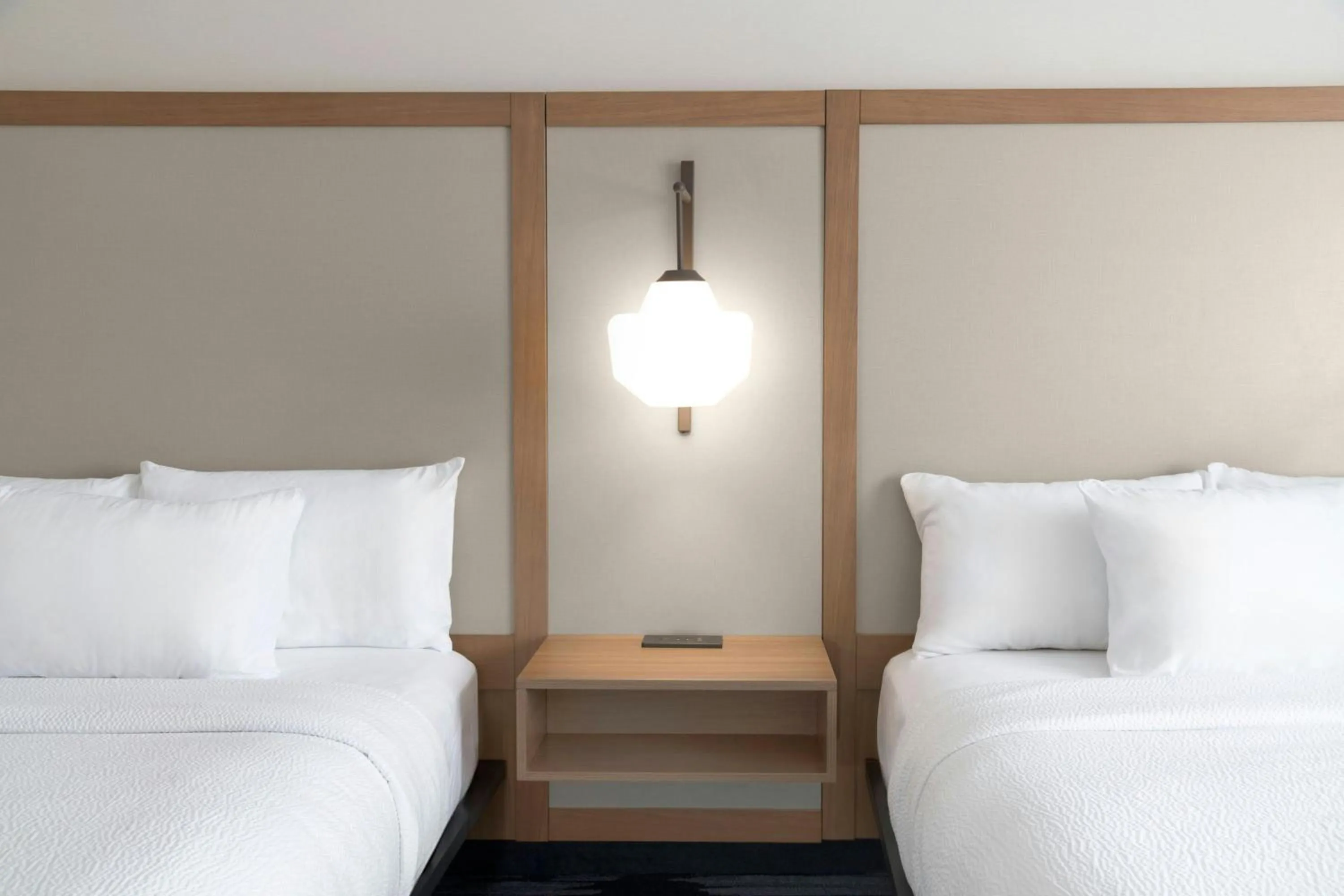 Photo of the whole room, Bed in Fairfield by Marriott Inn & Suites Detroit Taylor