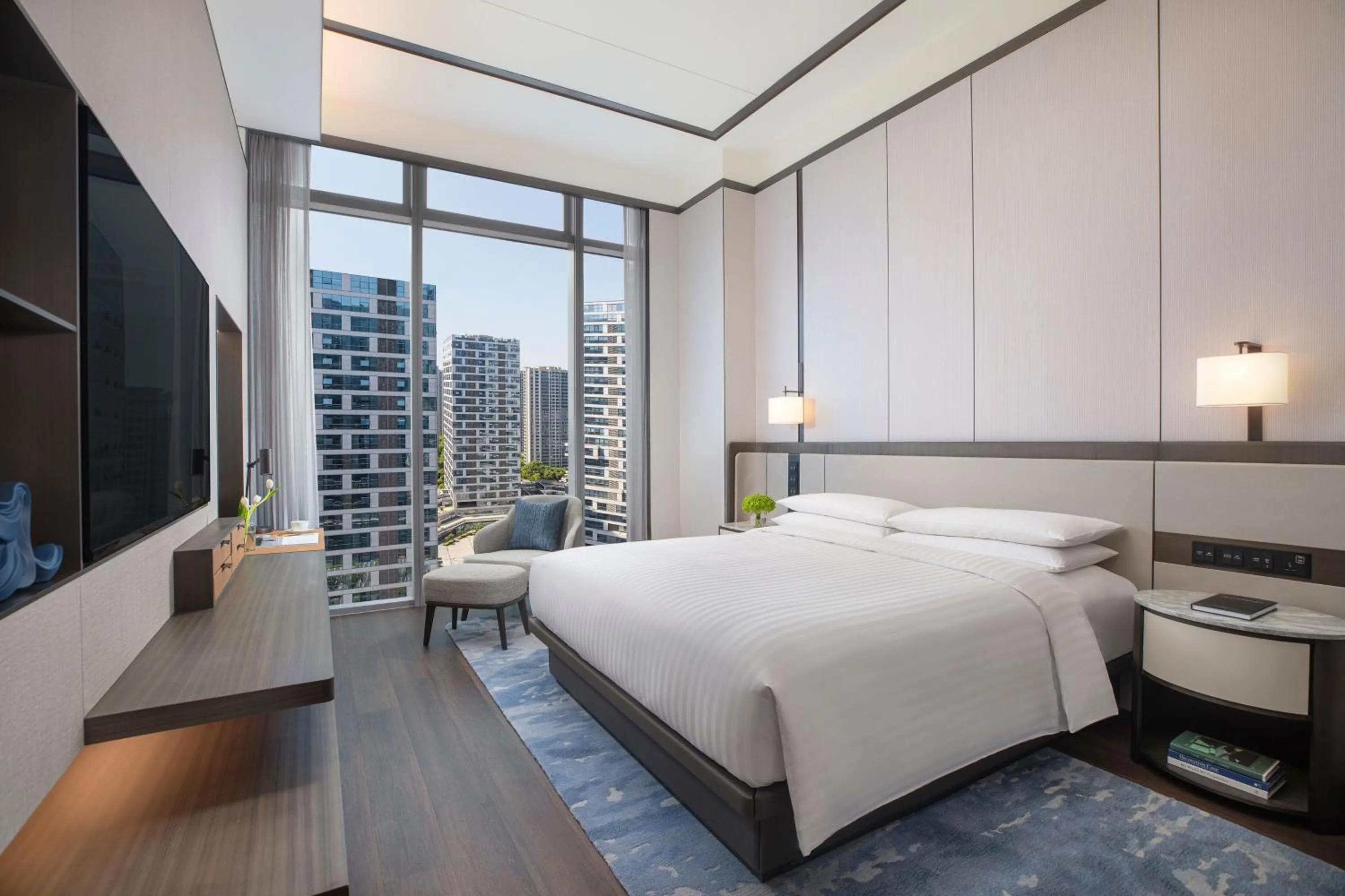 Bedroom, Bed in Marriott Executive Apartments Hangzhou