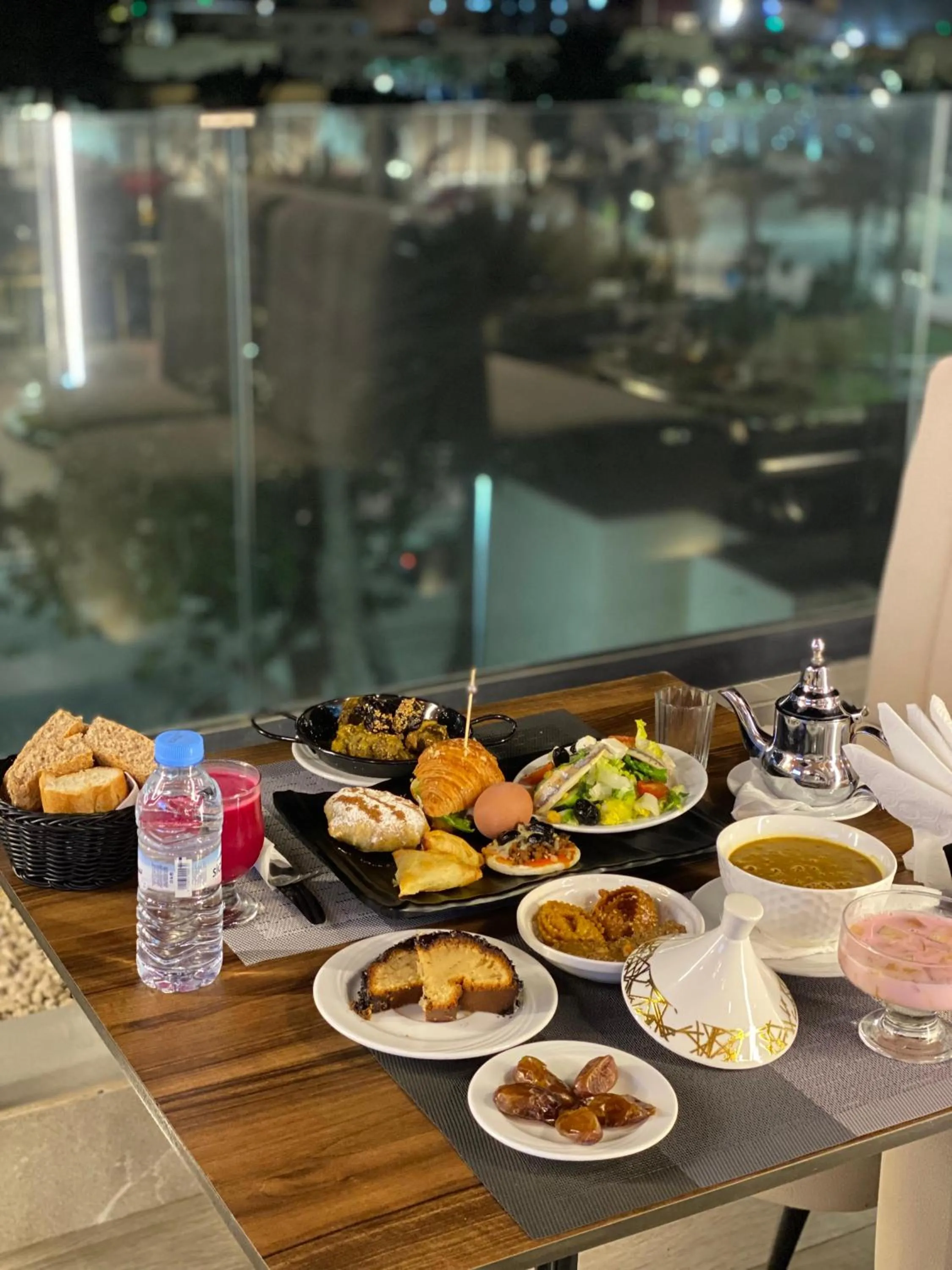 Restaurant/places to eat in TIMAZIN HOTEL DAKHLA