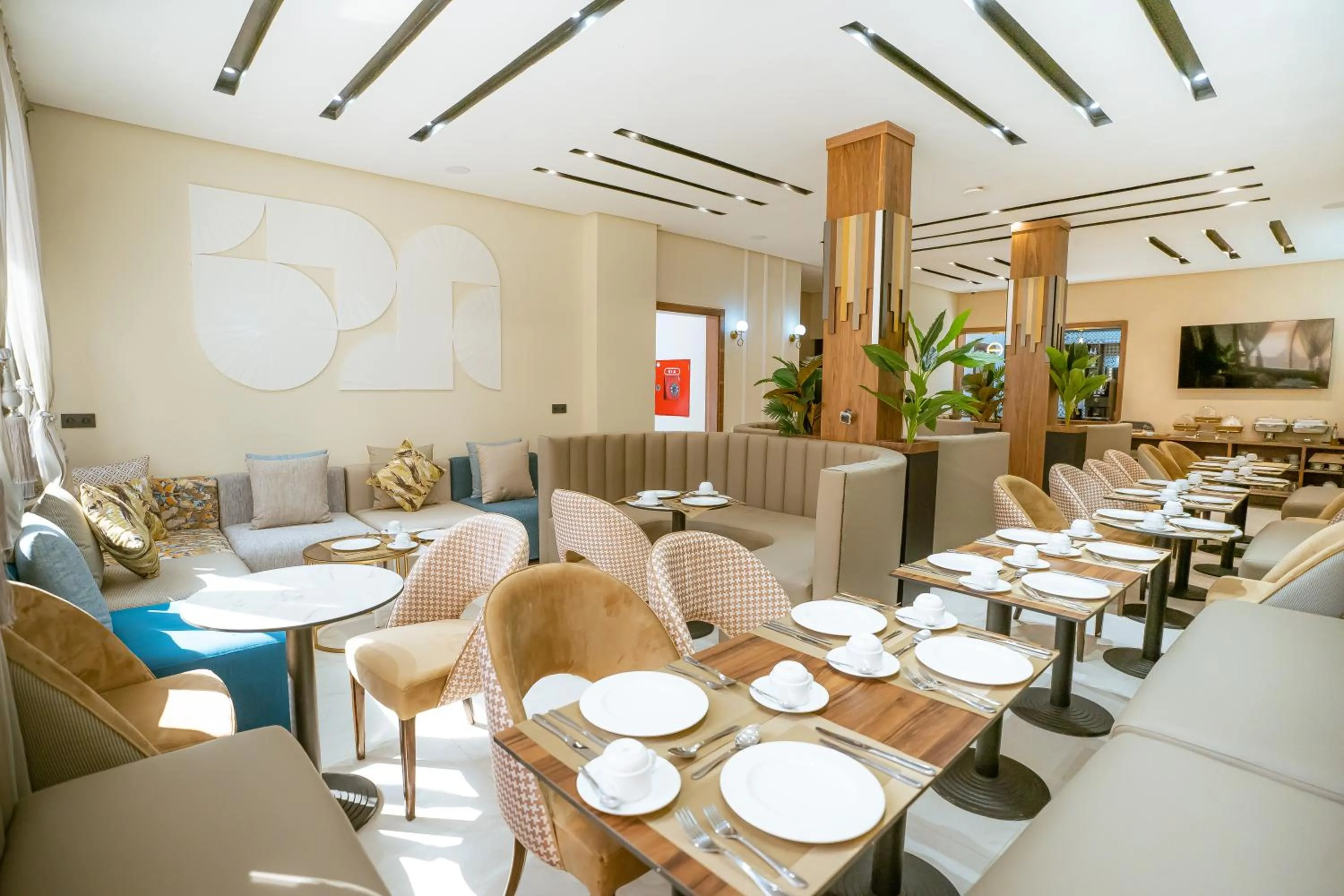 Restaurant/places to eat in TIMAZIN HOTEL DAKHLA
