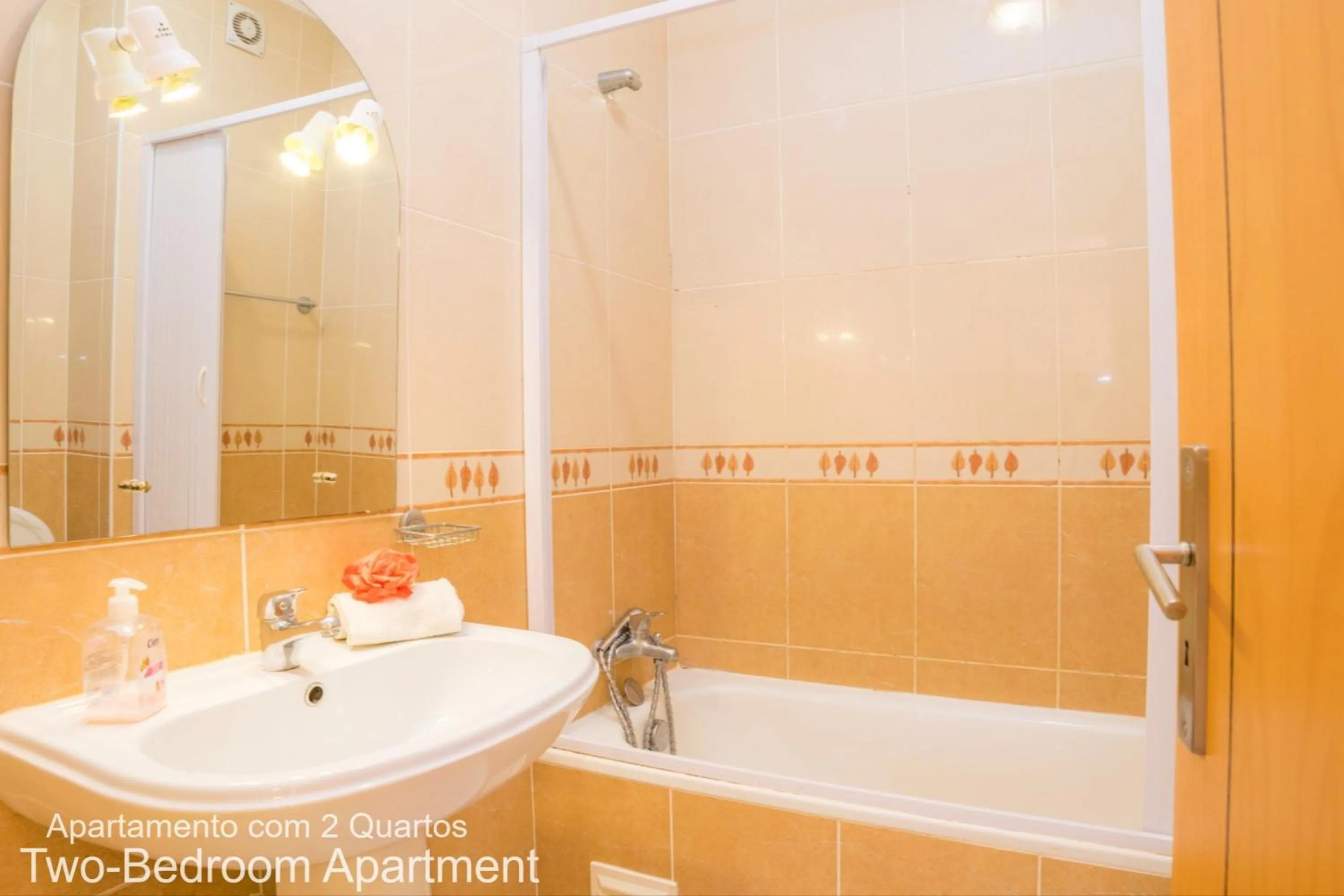 Bathroom in Akisol Albufeira Ocean II