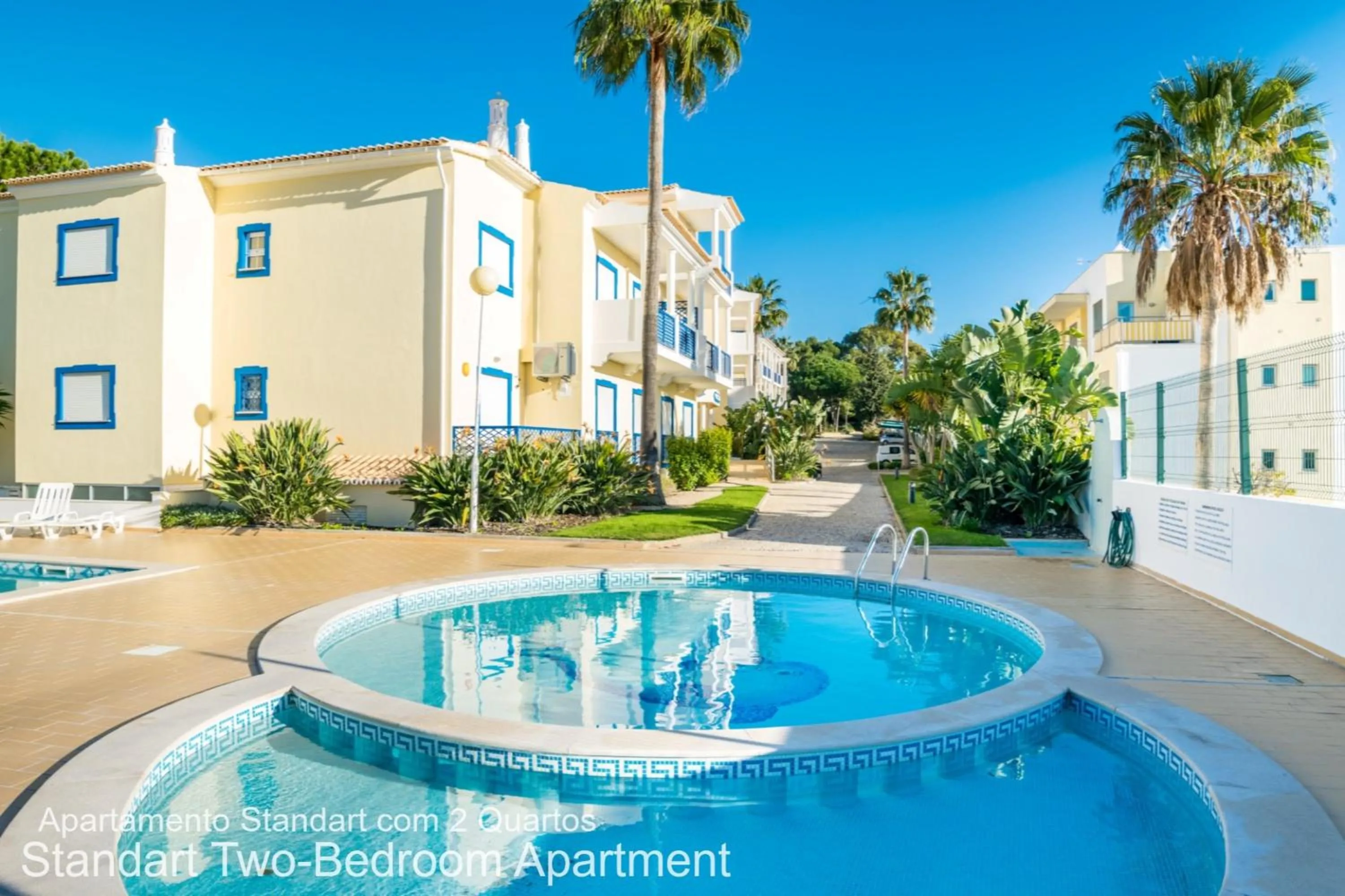 Swimming pool in Akisol Albufeira Ocean II
