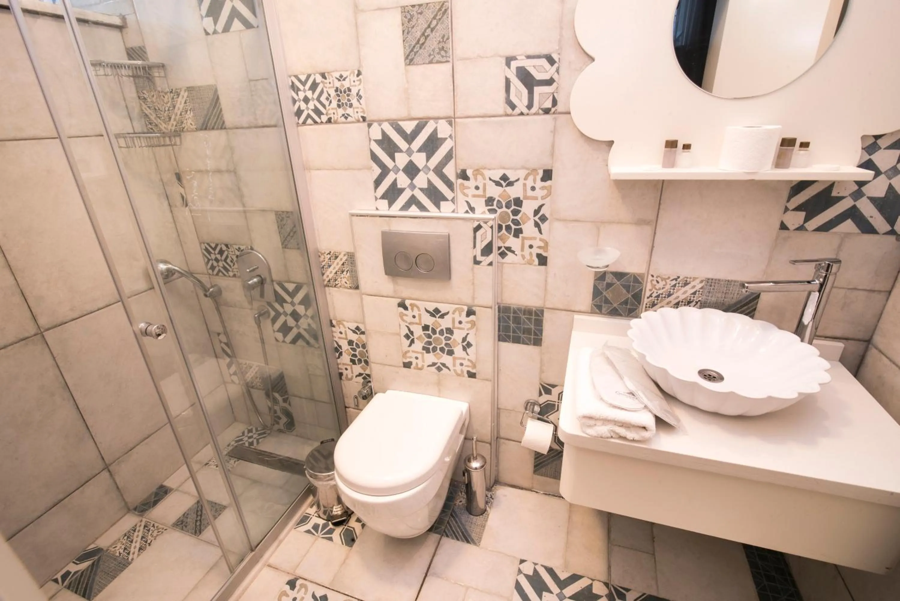Bathroom in Buyukada Cankaya Hotel