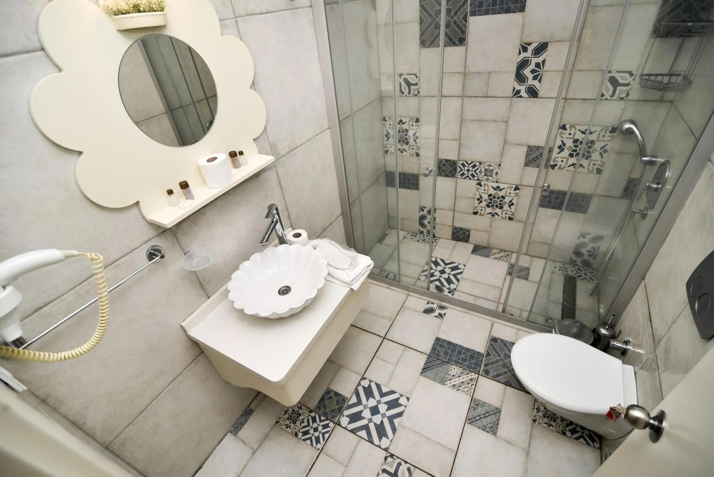 Bathroom in Buyukada Cankaya Hotel